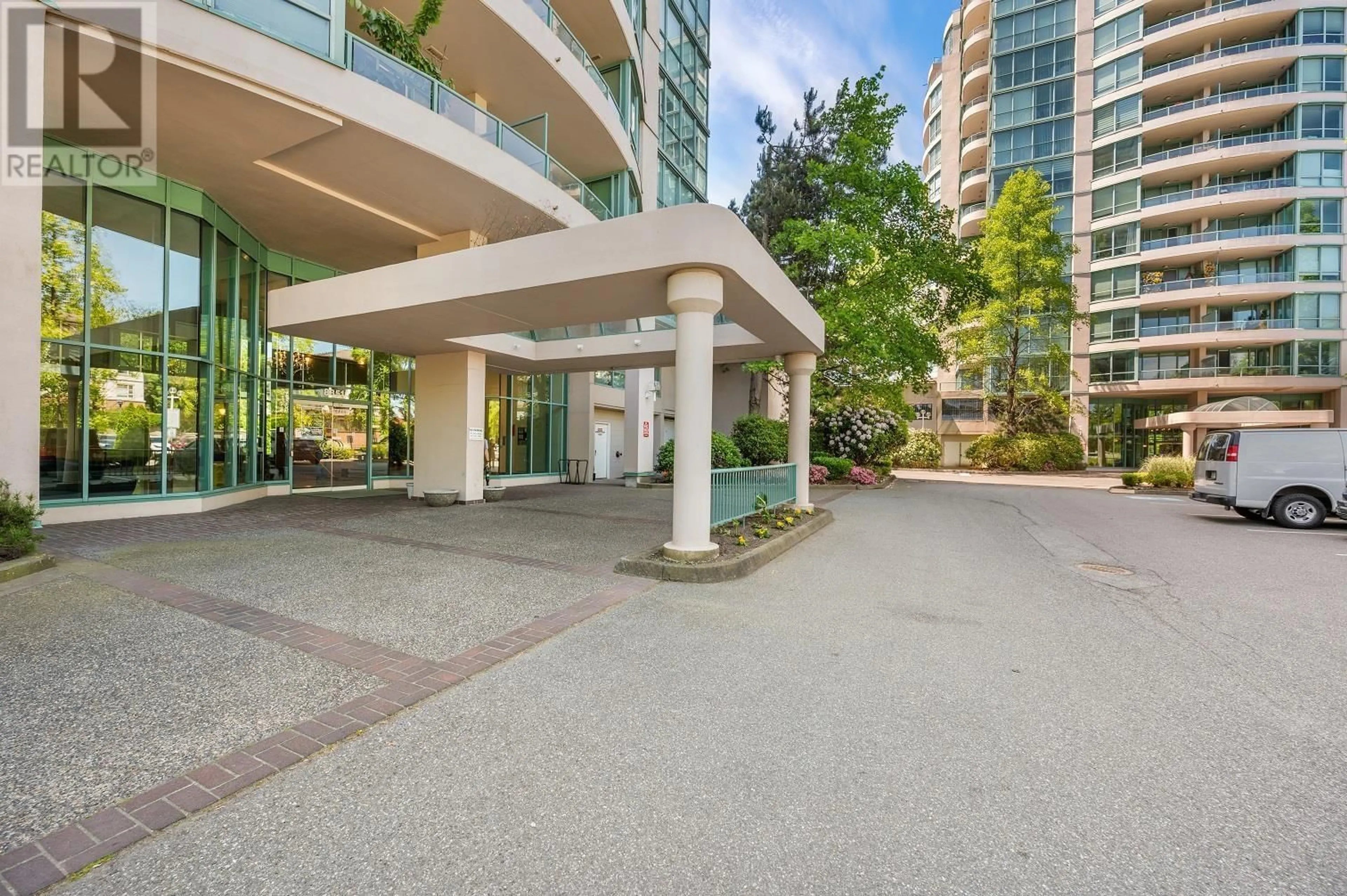 Indoor foyer for 1007 - 8851 LANSDOWNE ROAD, Richmond British Columbia V6X3X7