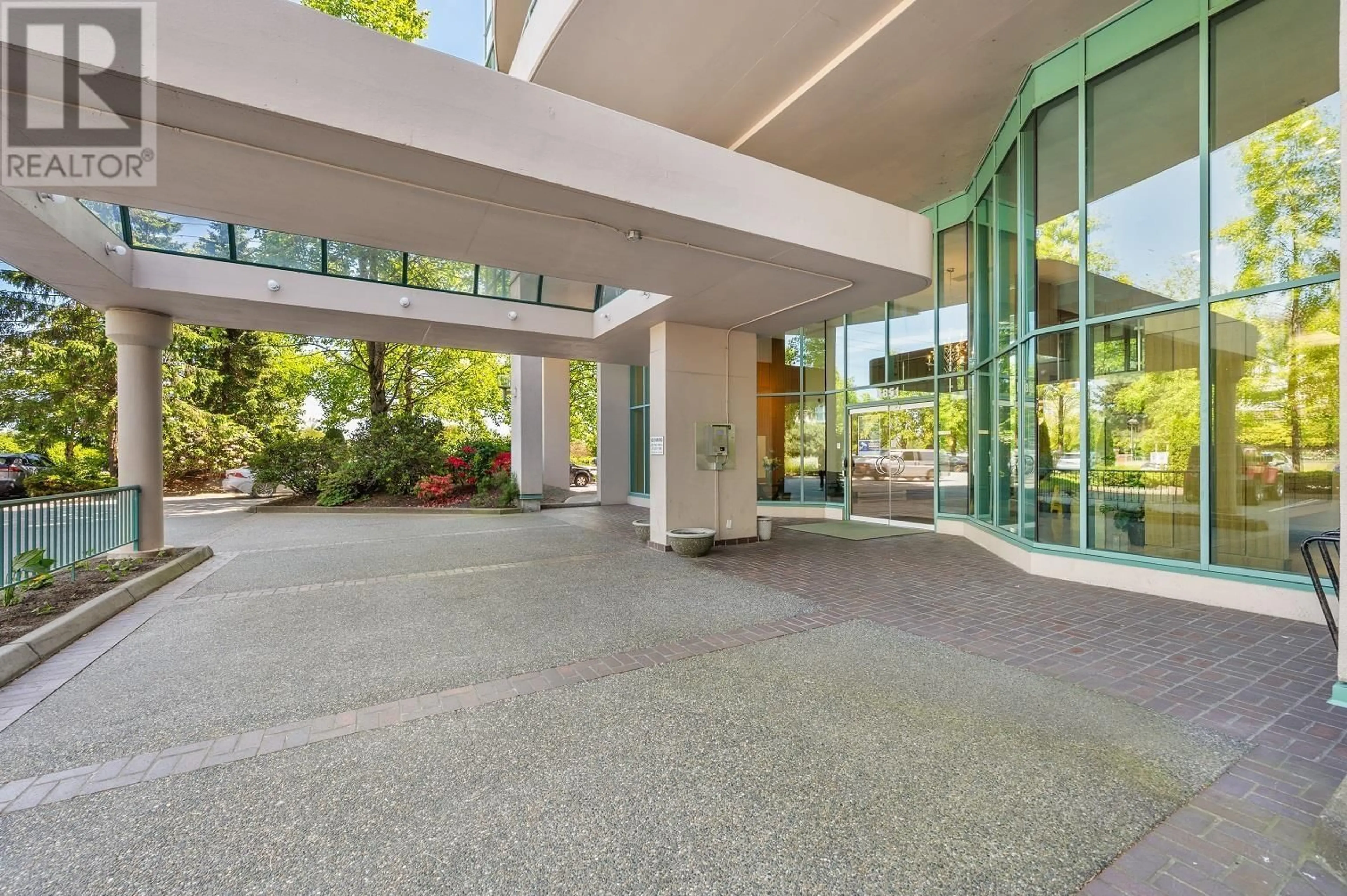 Indoor foyer for 1007 - 8851 LANSDOWNE ROAD, Richmond British Columbia V6X3X7