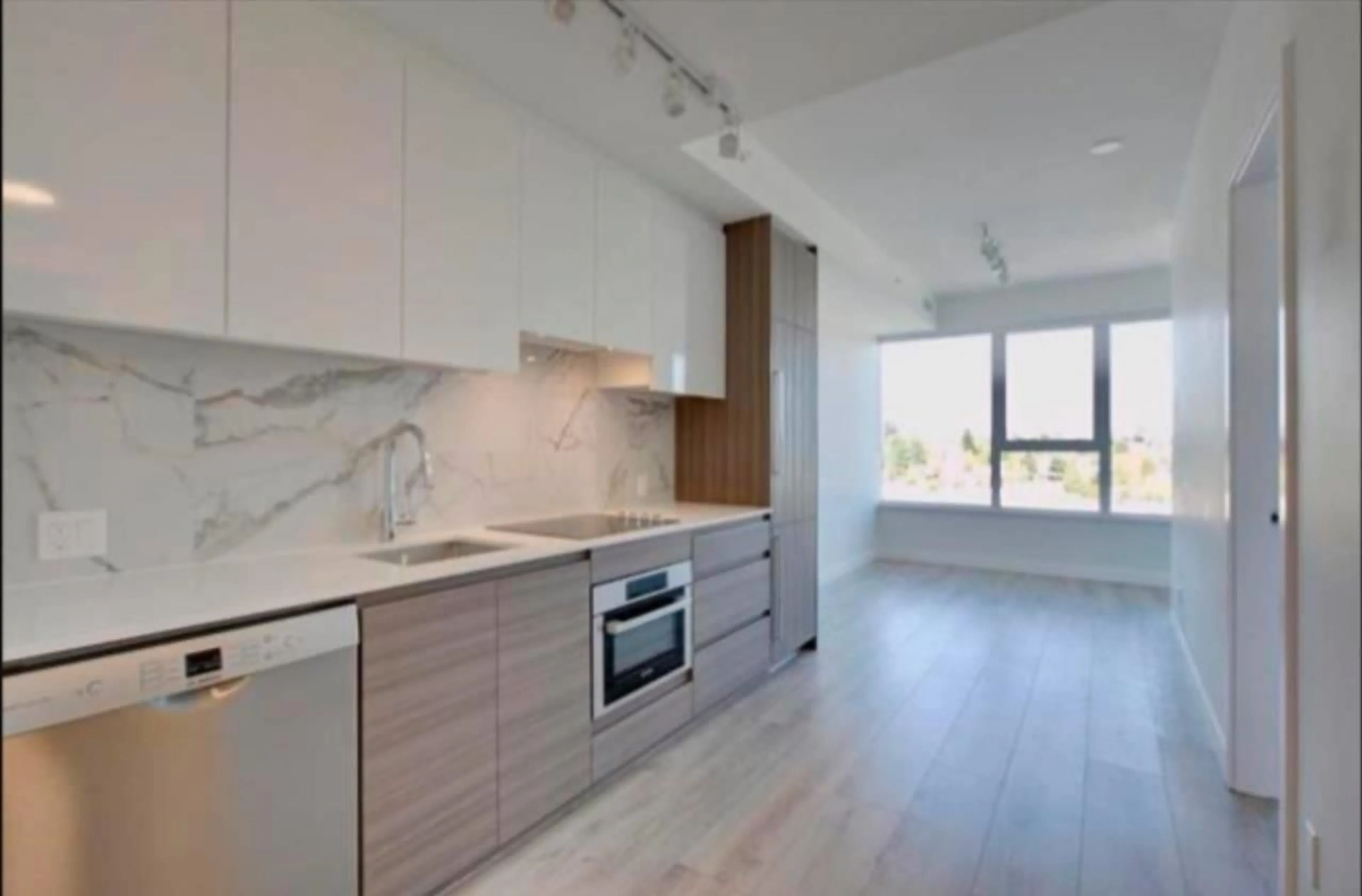 Open concept kitchen, unknown for 1202 - 10626 CITY, Surrey British Columbia V3T0S3