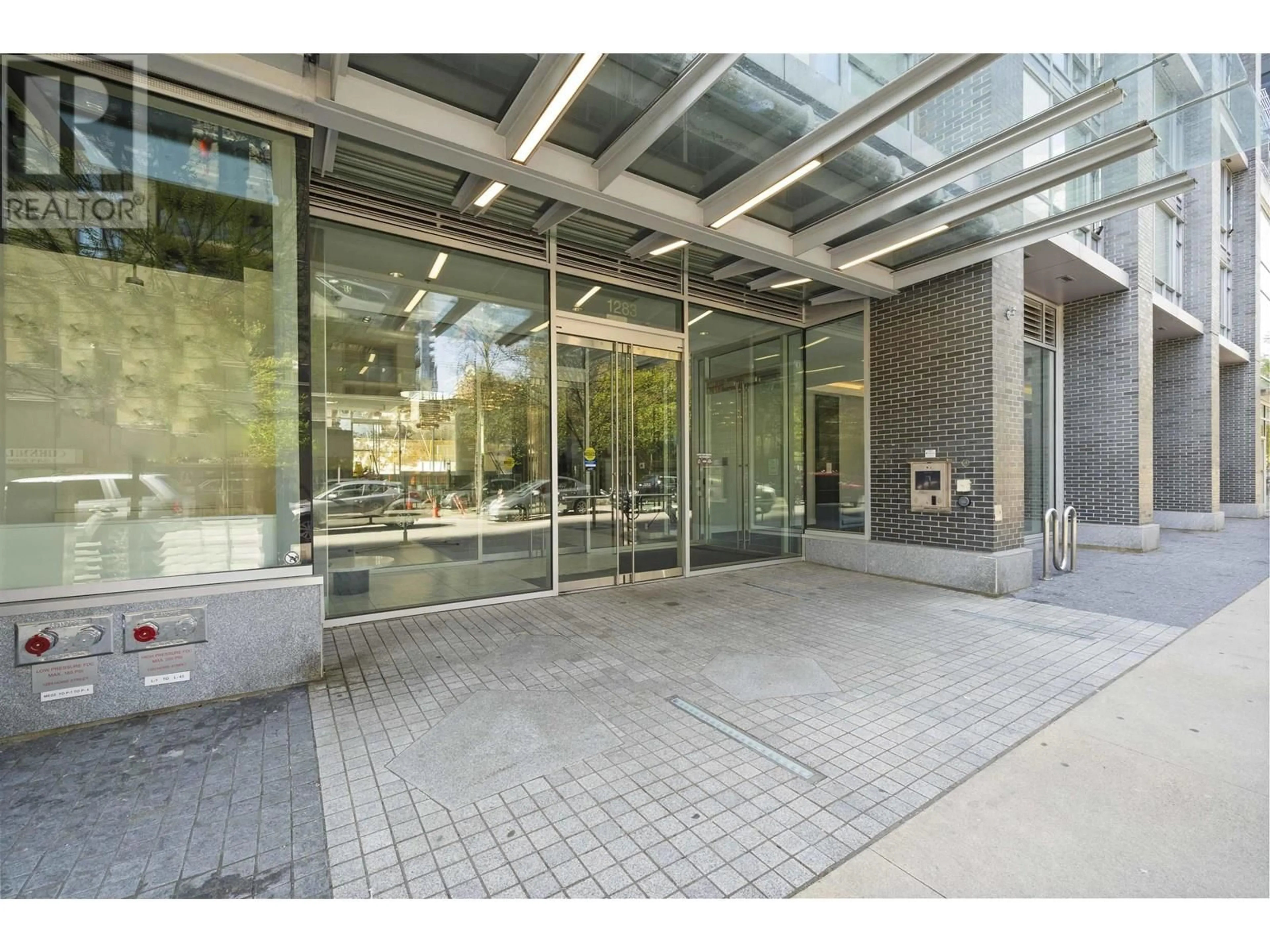 Indoor foyer for 1002 - 1283 HOWE STREET, Vancouver British Columbia V6Z0E3