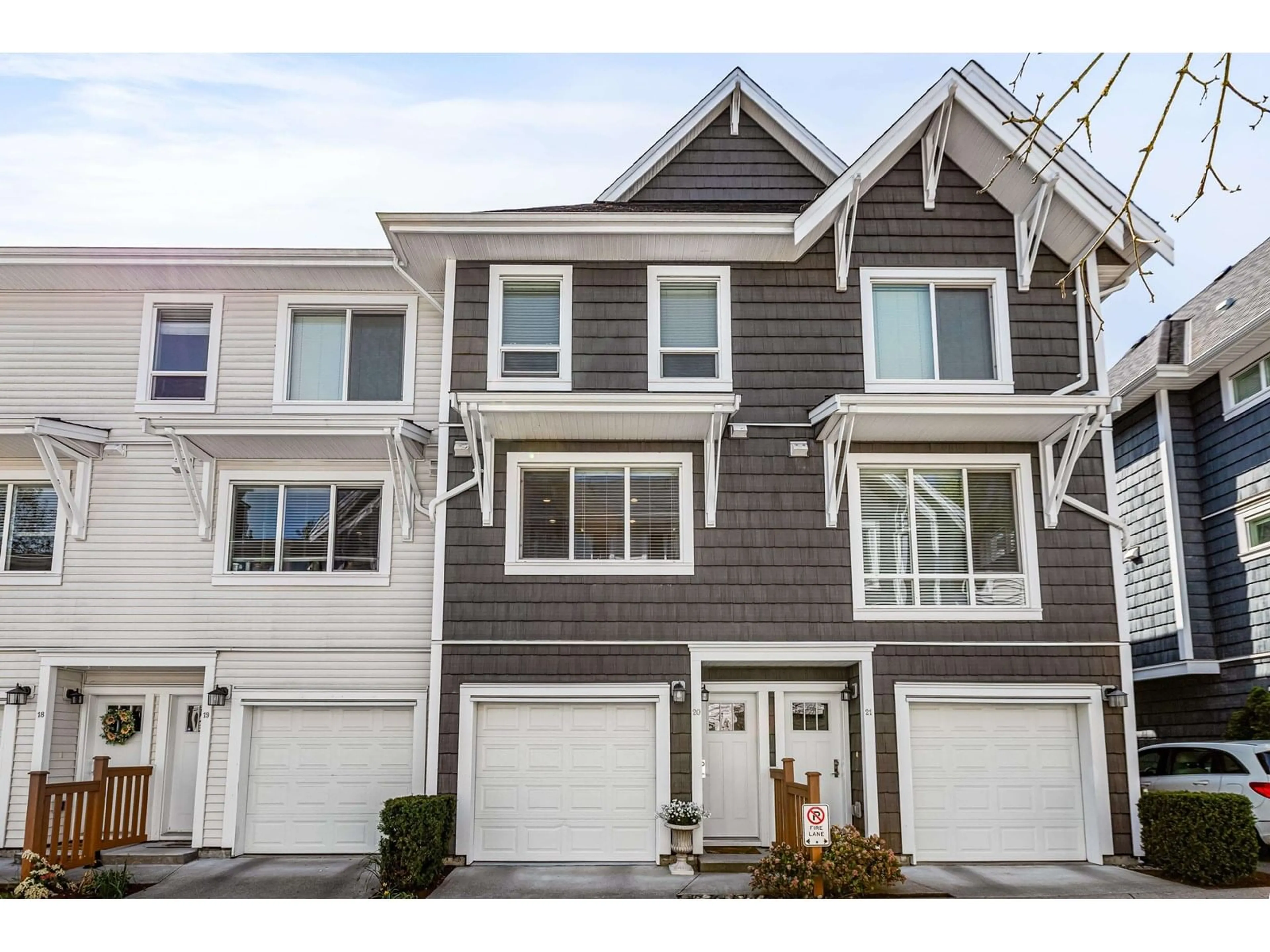 Home with vinyl exterior material, street for 20 - 3039 156, Surrey British Columbia V3Z6T5