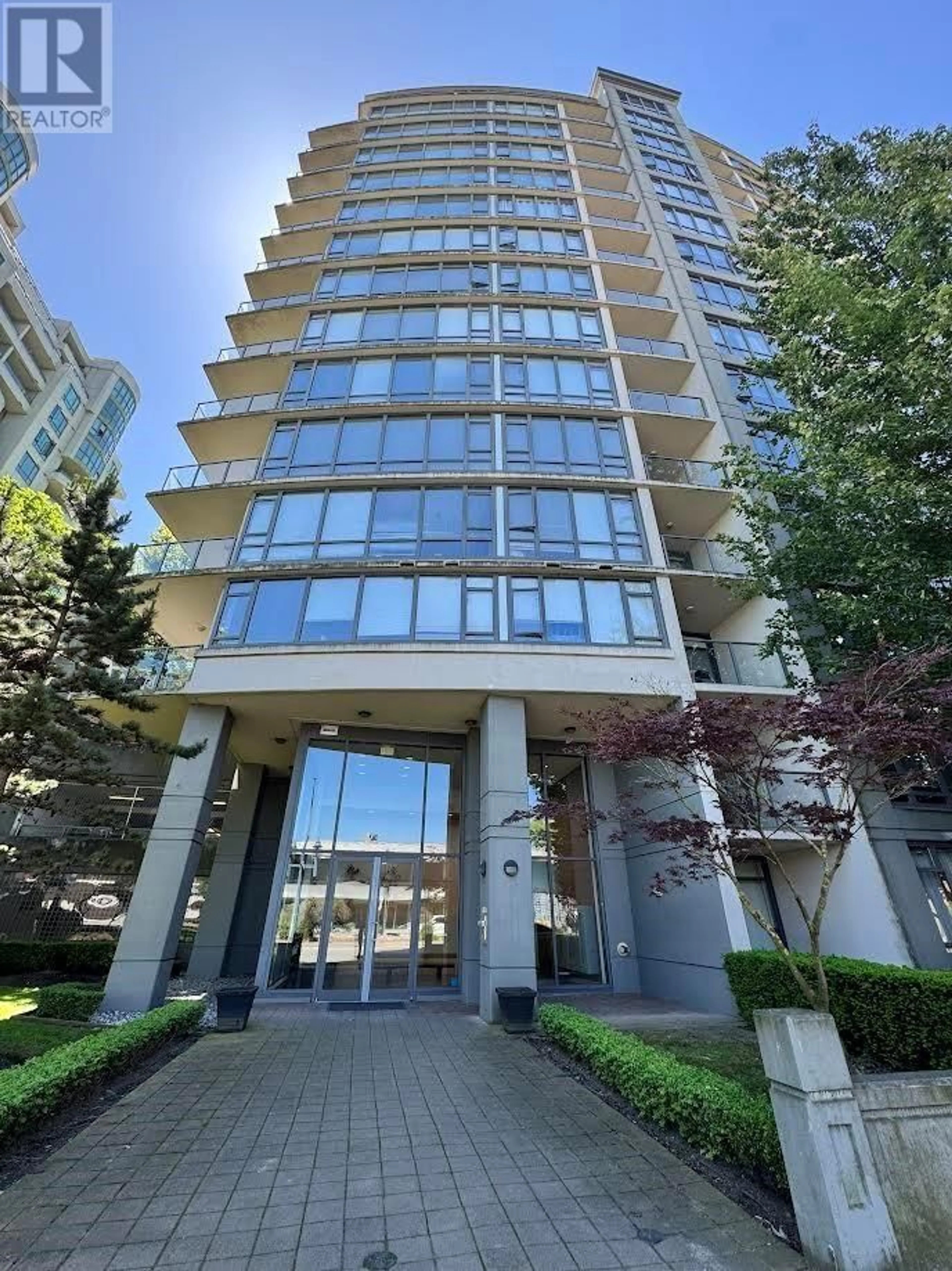 Indoor foyer for 1707 - 7362 ELMBRIDGE WAY, Richmond British Columbia V6X0A6