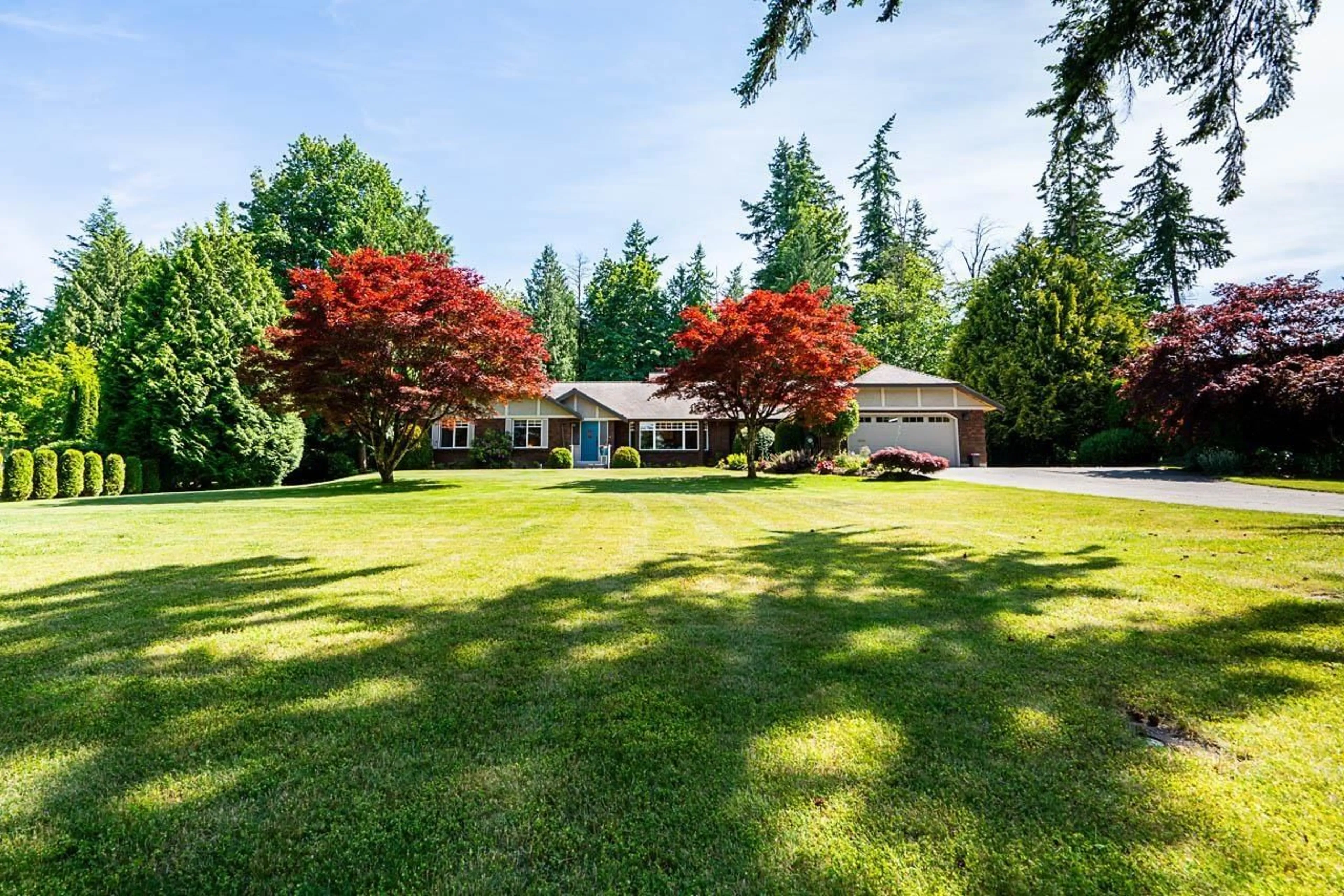 A pic from outside/outdoor area/front of a property/back of a property/a pic from drone, unknown for 17414 28A, Surrey British Columbia V4P9R1