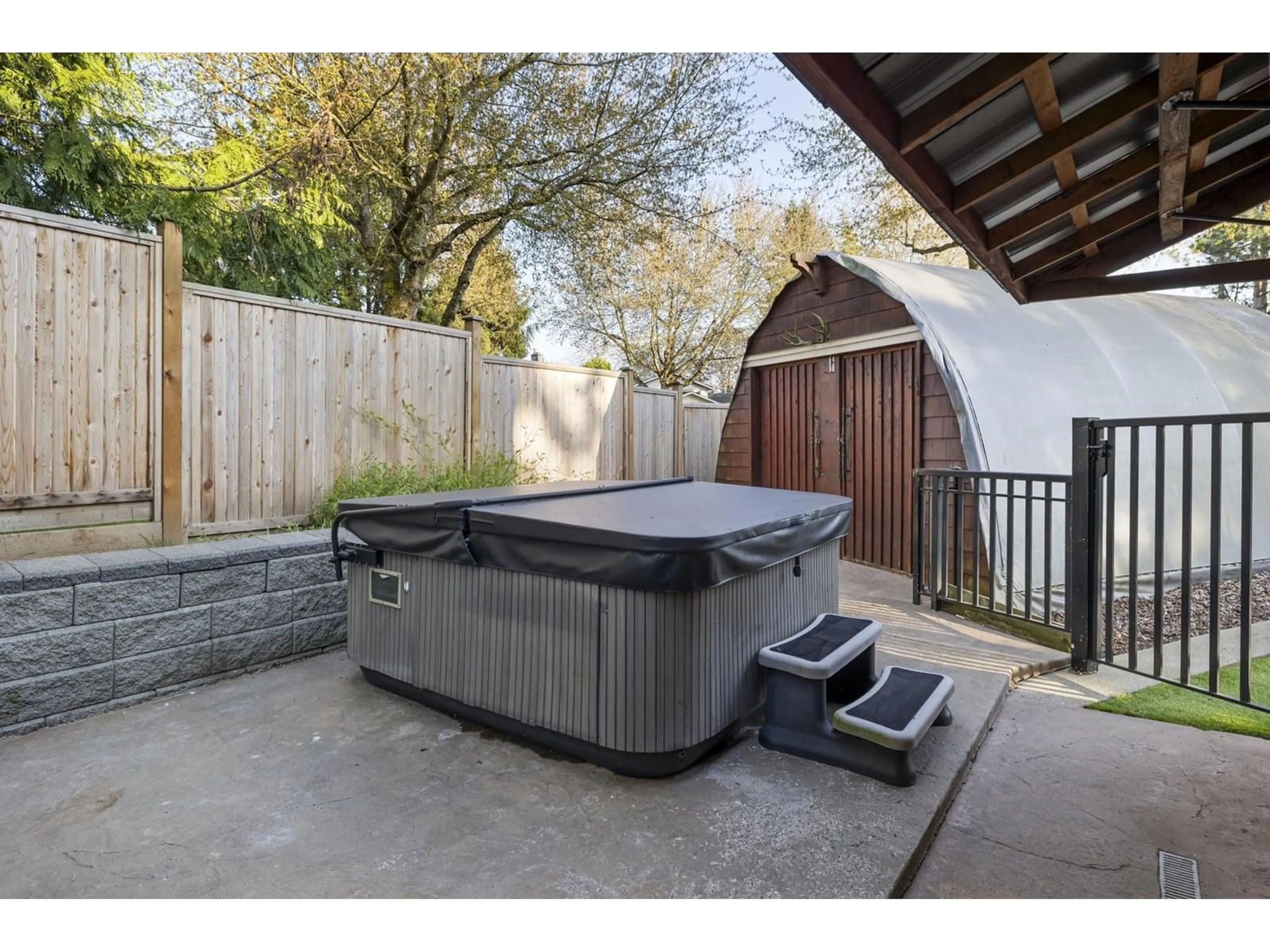 Patio, street for 6118 PALOMINO, Surrey British Columbia V3S5B6