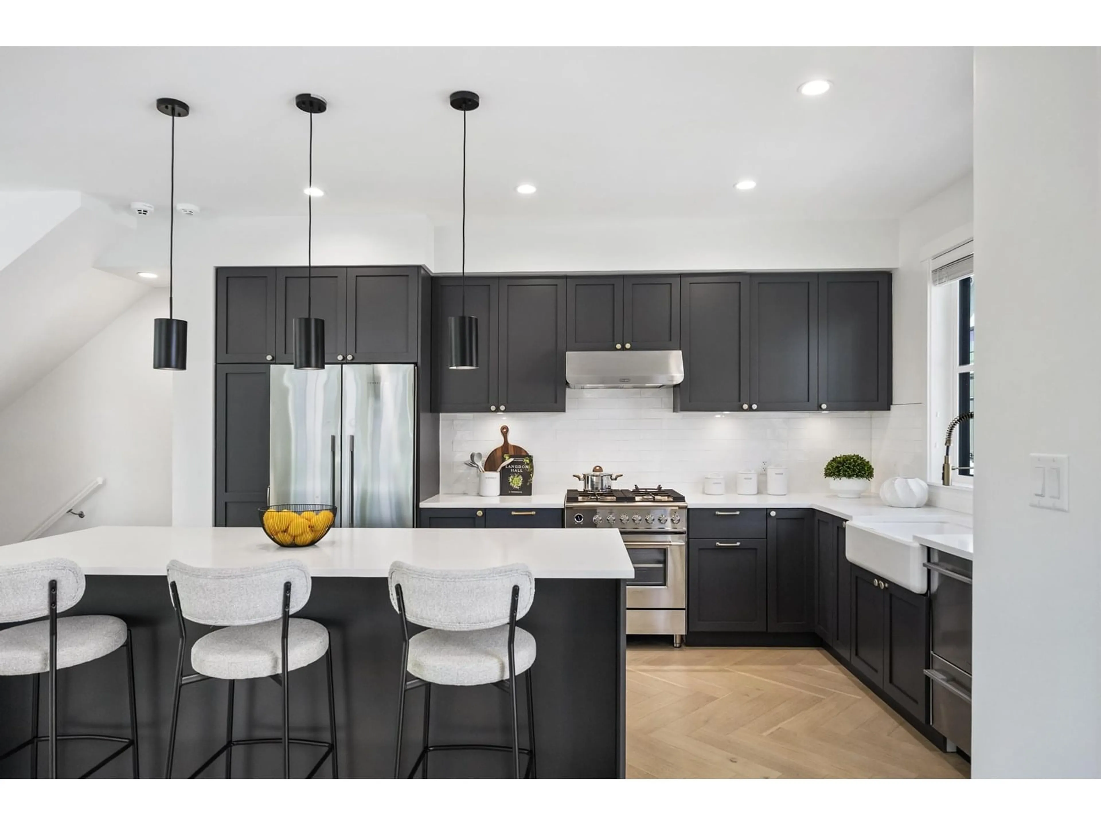 Contemporary kitchen, unknown for 20 - 16570 24A, Surrey British Columbia V3Z1H7
