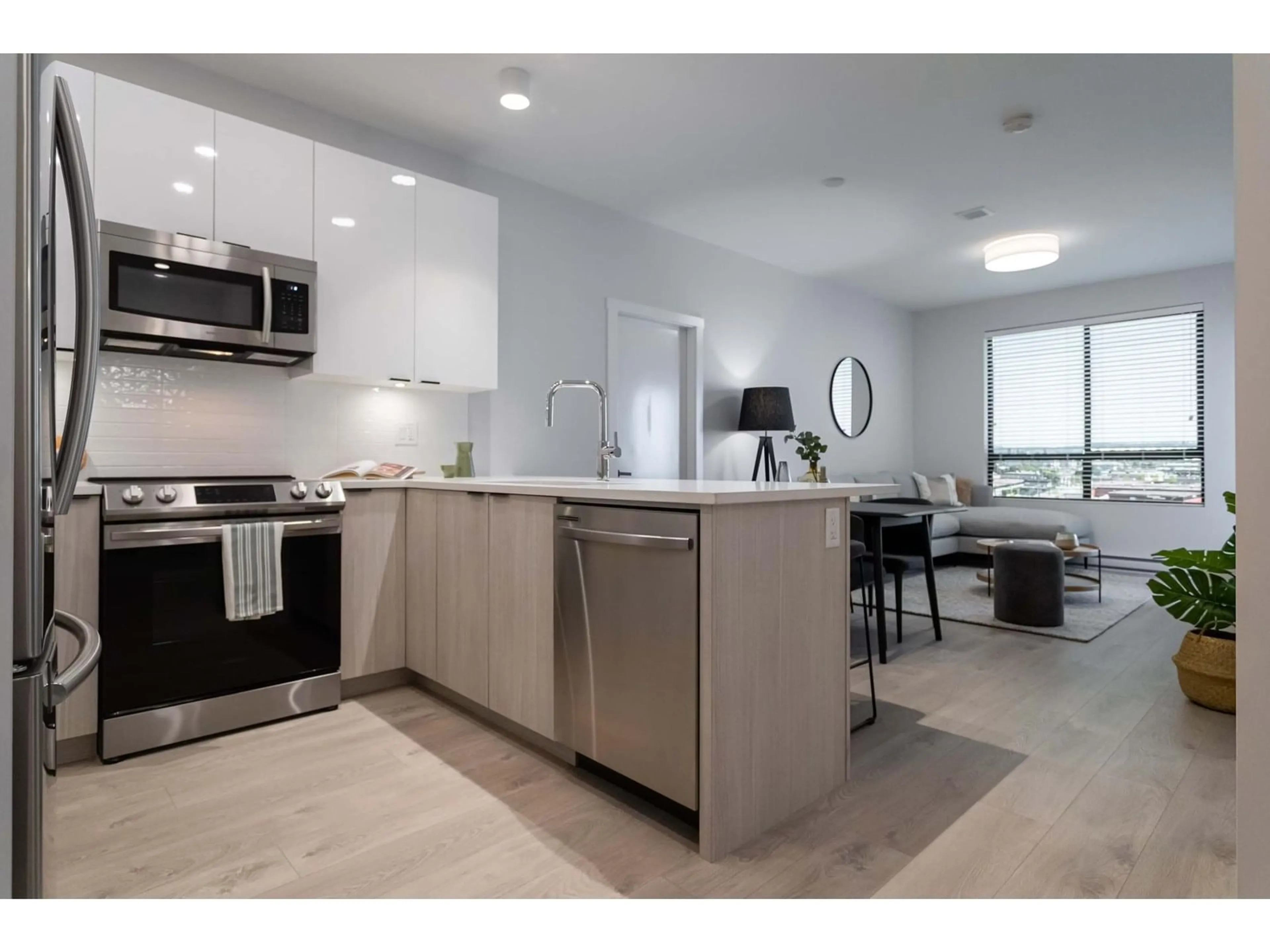 Open concept kitchen, unknown for 417 - 13458 95TH, Surrey British Columbia V3R7W4