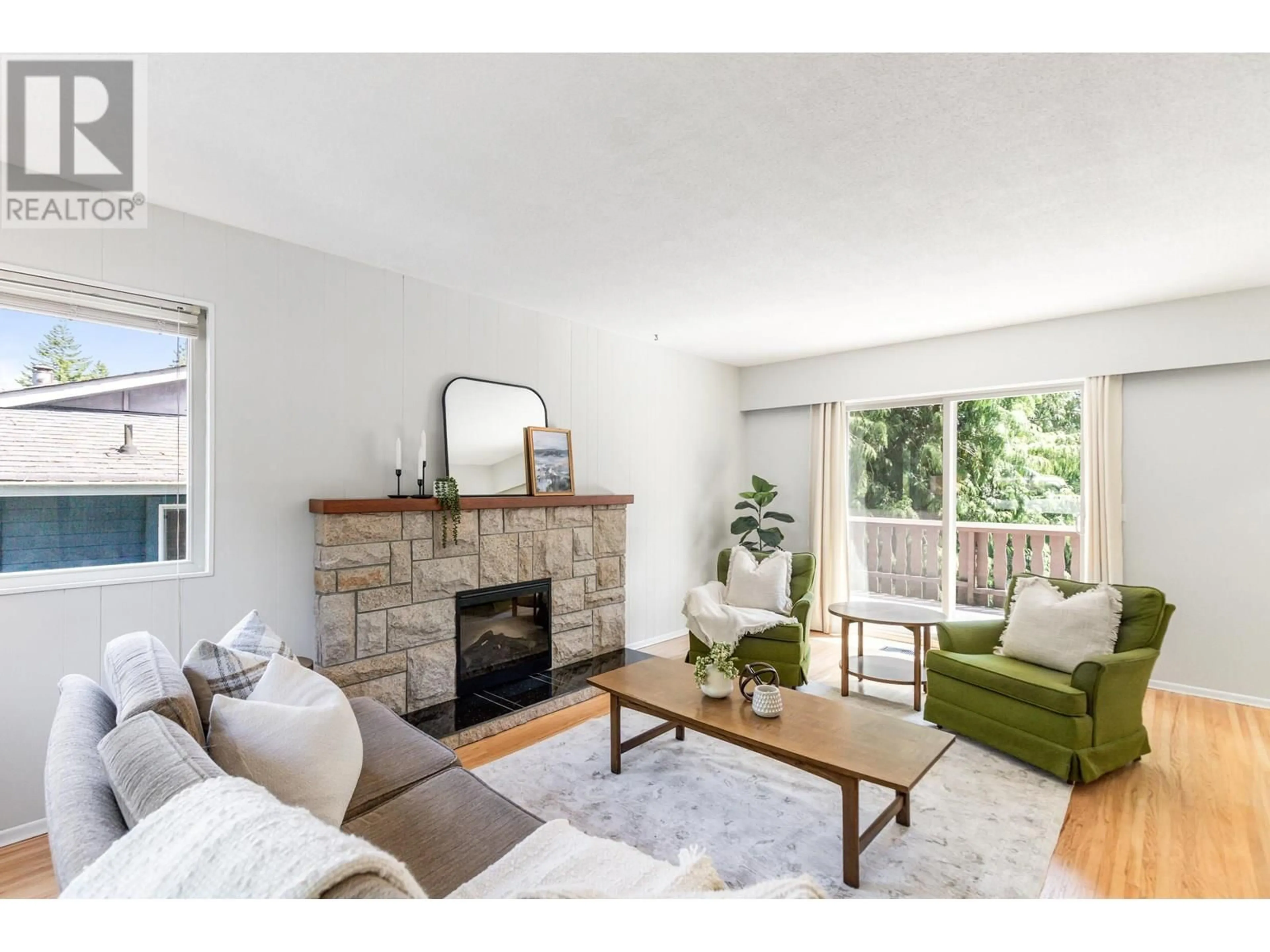 Living room with furniture, unknown for 230 HARVARD DRIVE, Port Moody British Columbia V3H1S8