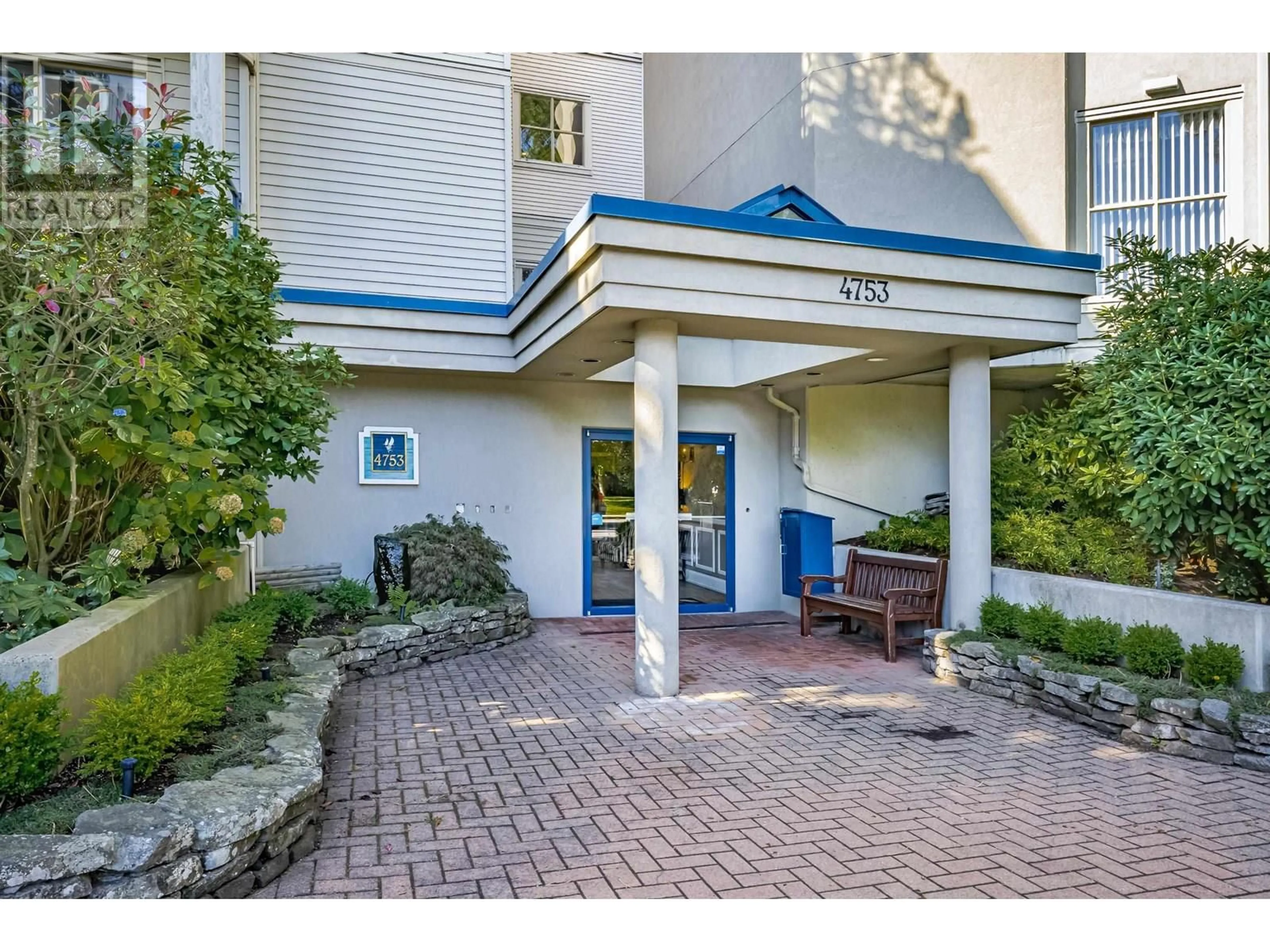 Indoor foyer for 309 - 4753 RIVER ROAD, Ladner British Columbia V4K1R9