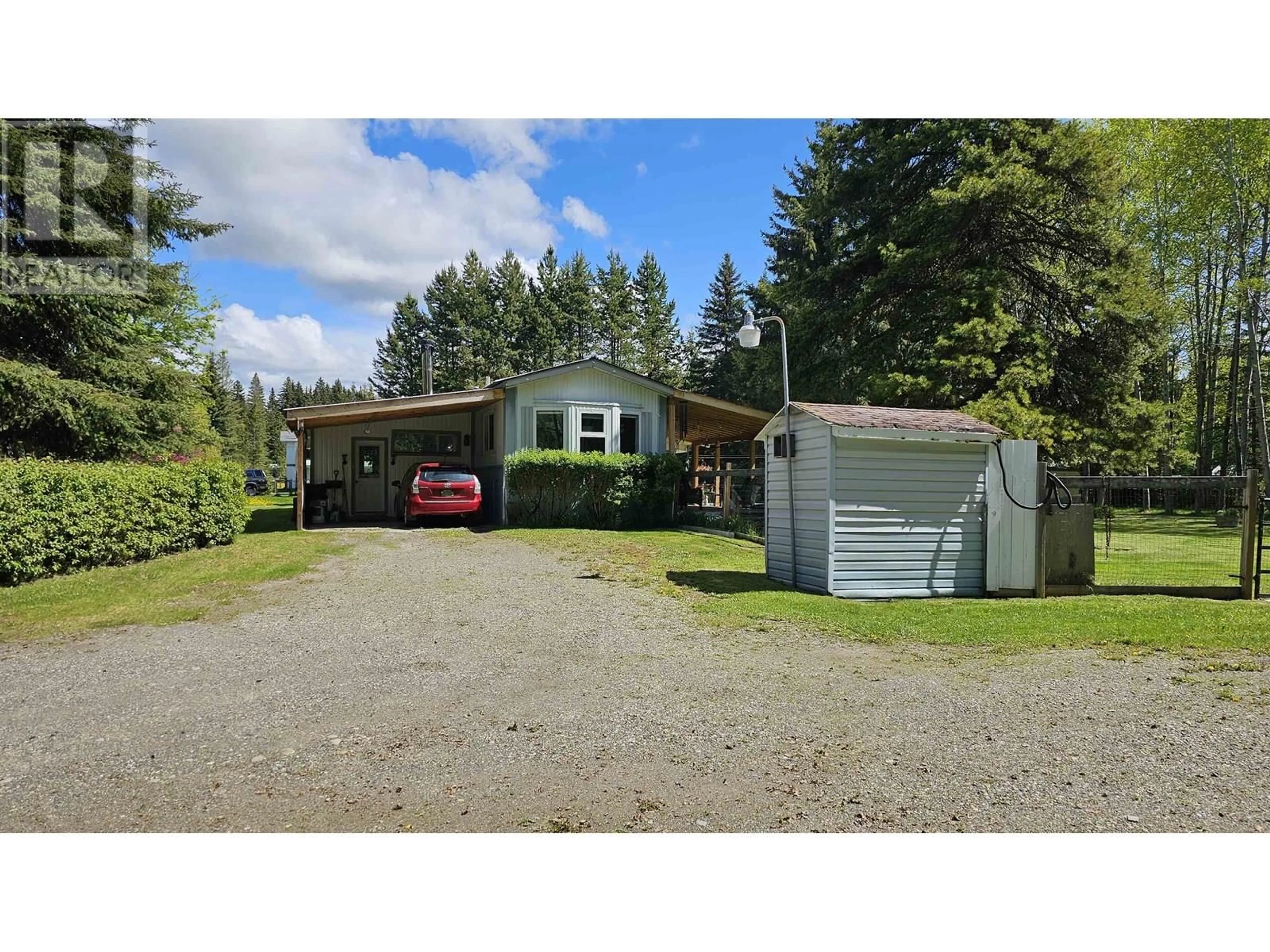 A pic from outside/outdoor area/front of a property/back of a property/a pic from drone, street for 718 FUTURE DRIVE, Quesnel British Columbia V2J6W1