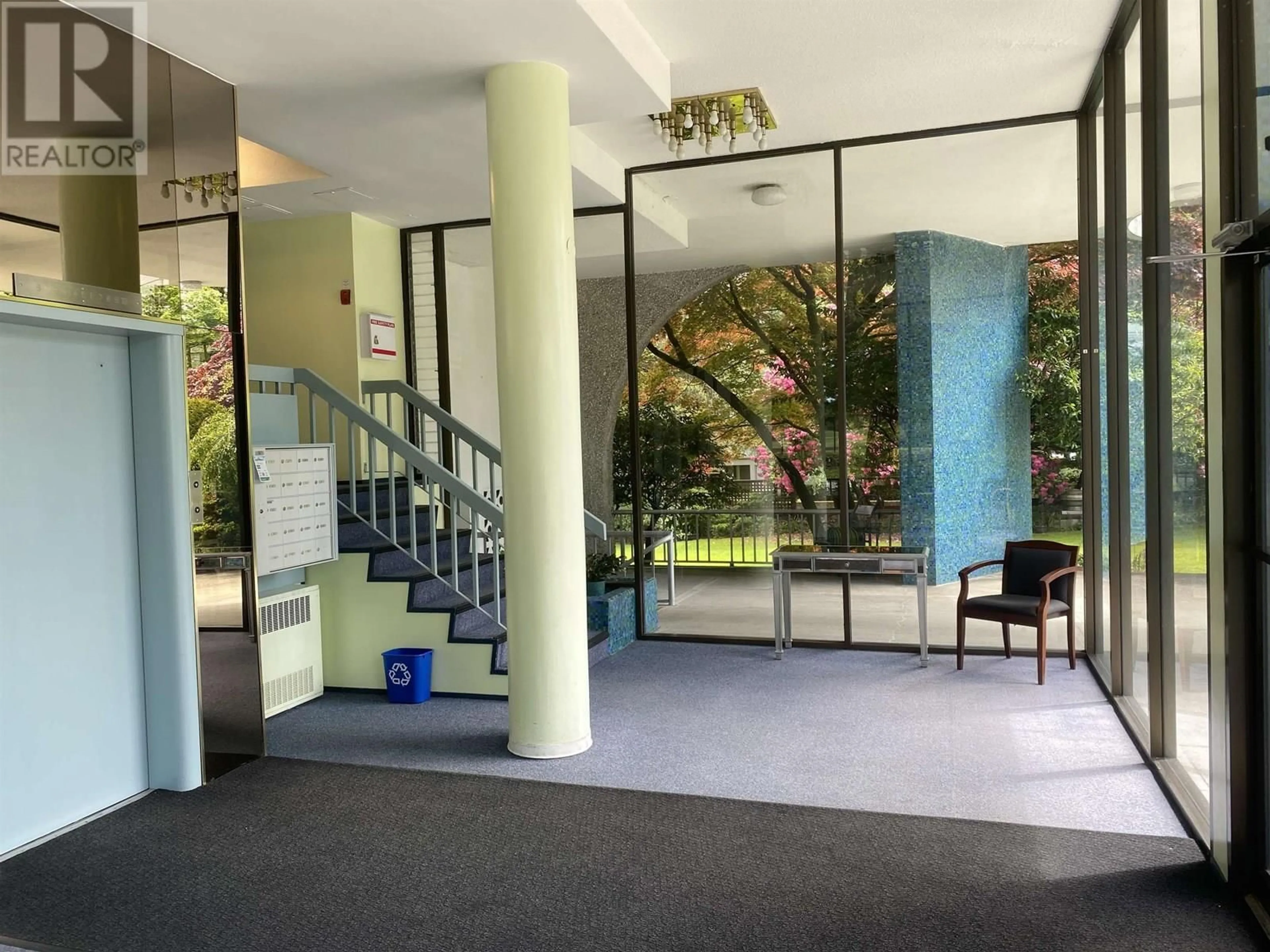 Indoor foyer for 202 - 4691 10TH AVENUE, Vancouver British Columbia V6R2J3