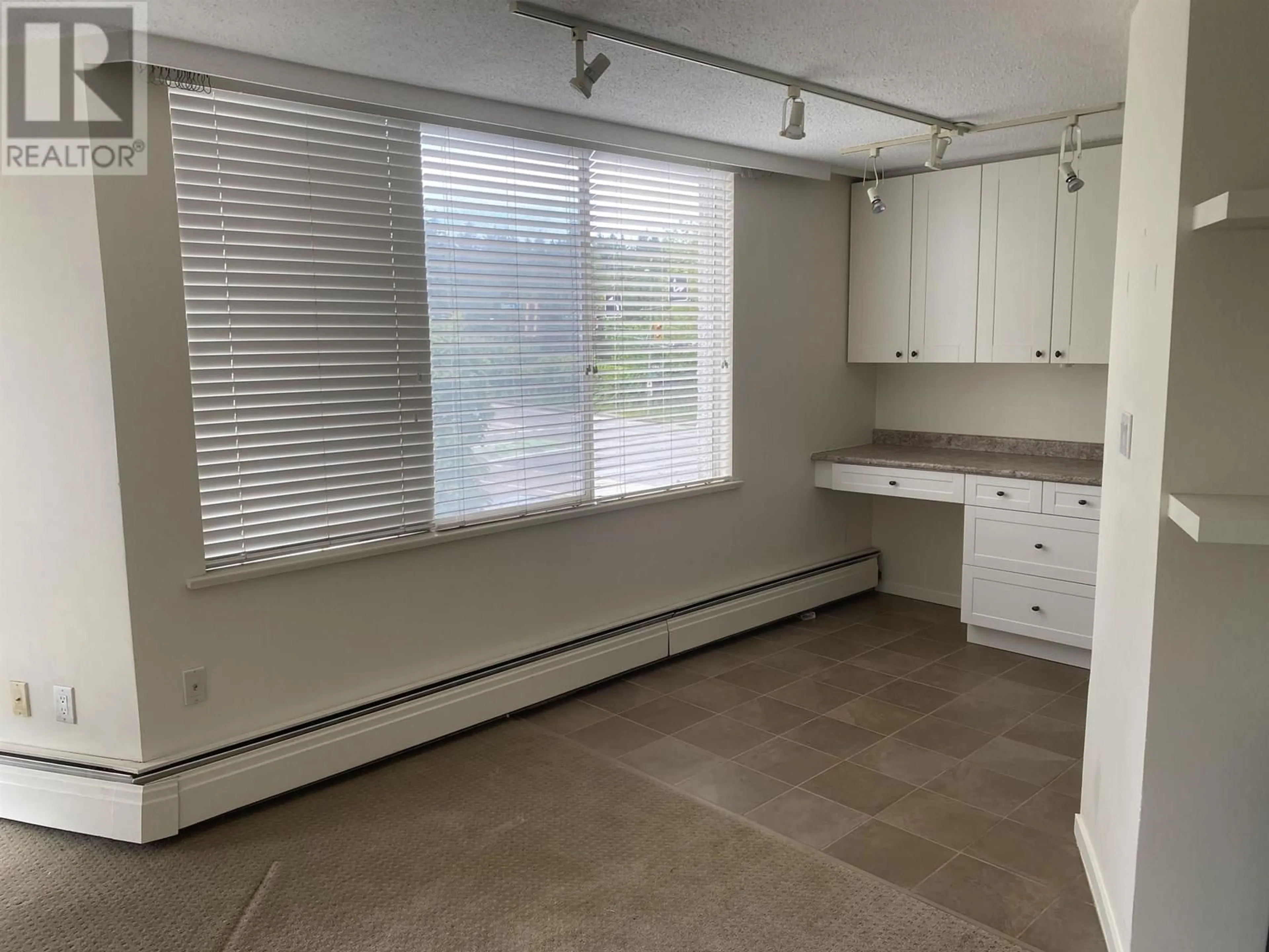 A pic of a room for 202 - 4691 10TH AVENUE, Vancouver British Columbia V6R2J3