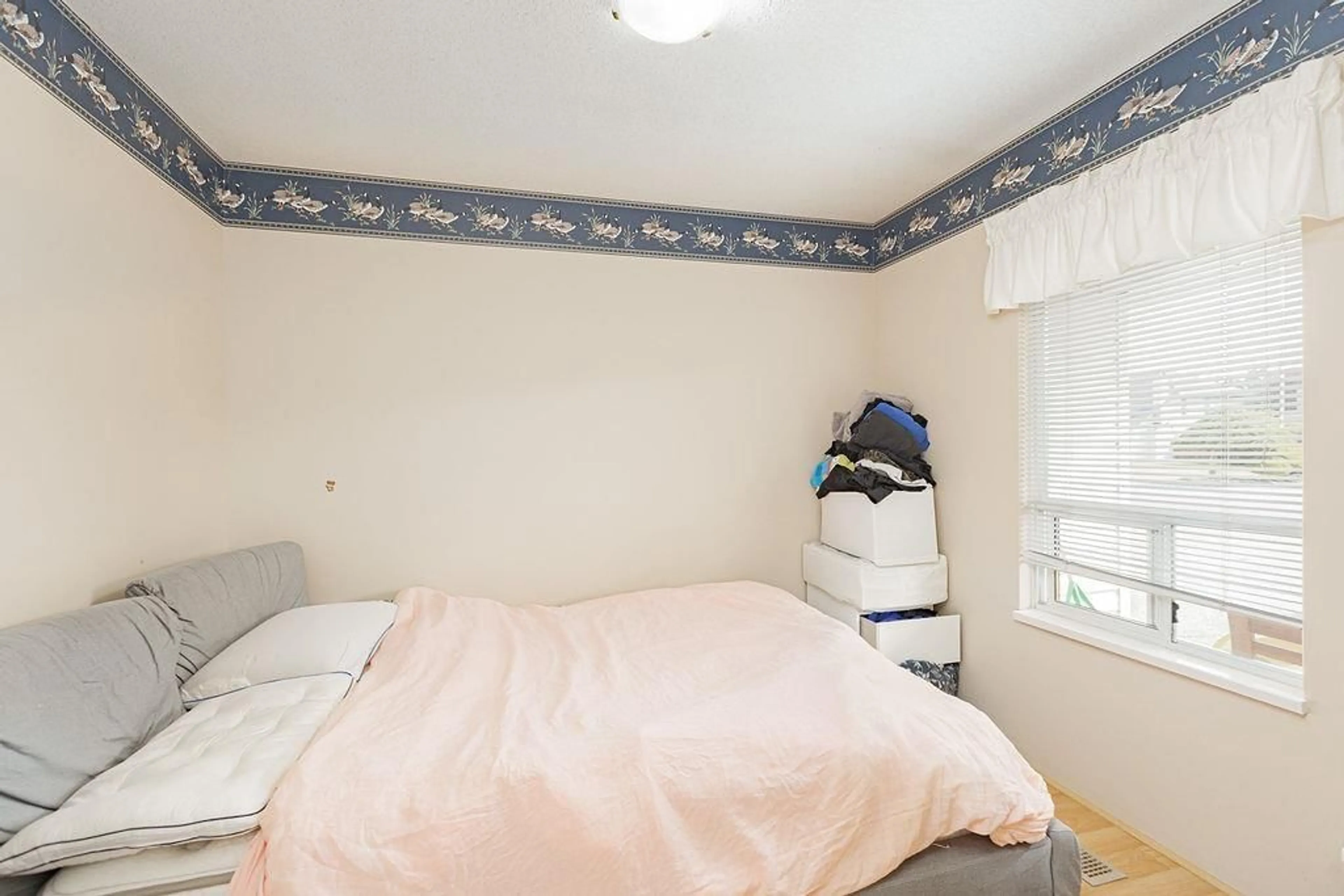 A pic of a room for 3373 196A, Langley British Columbia V3A7X1