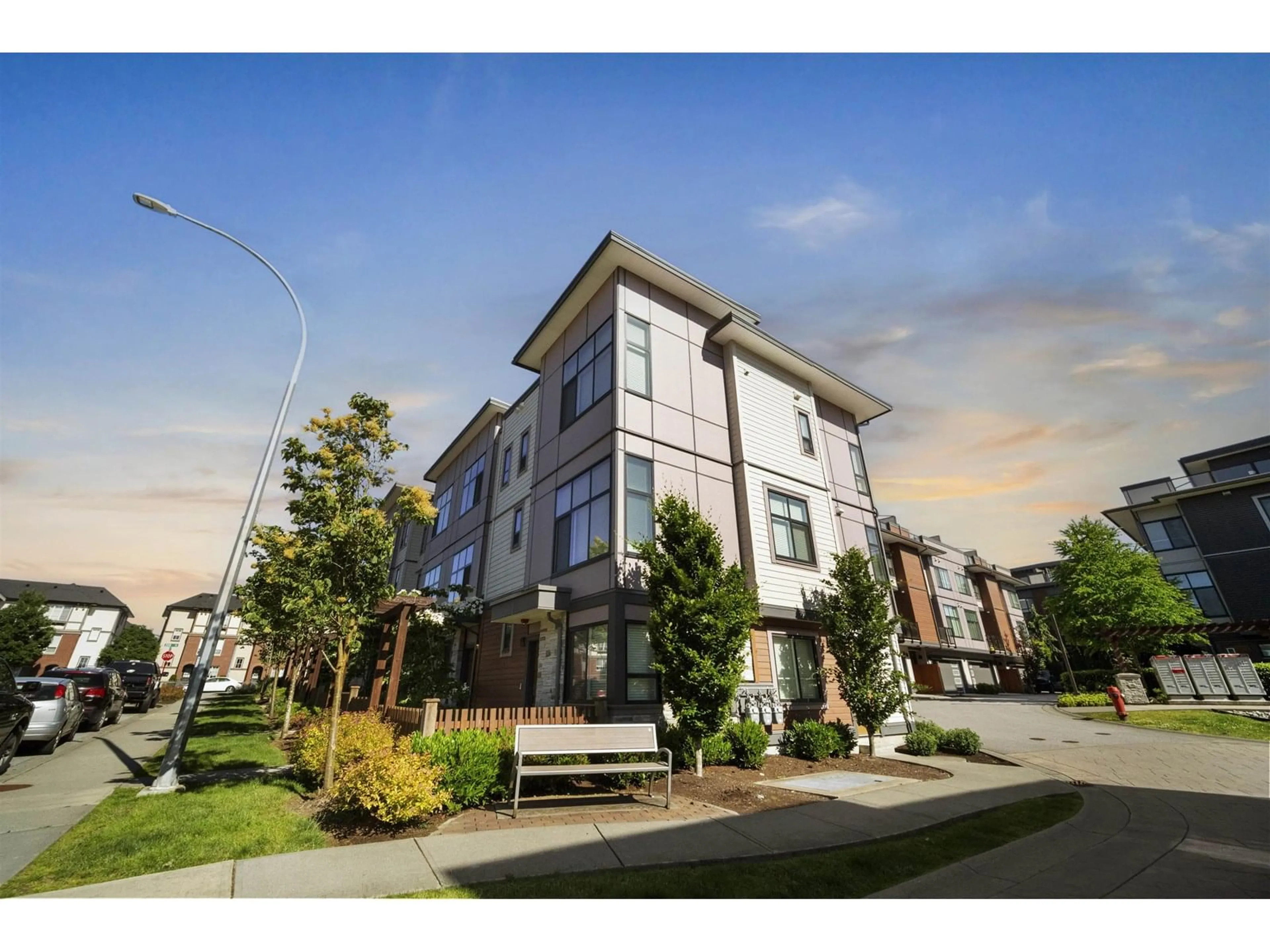 Unknown for 43 - 20852 78B, Langley British Columbia V2Y0X6