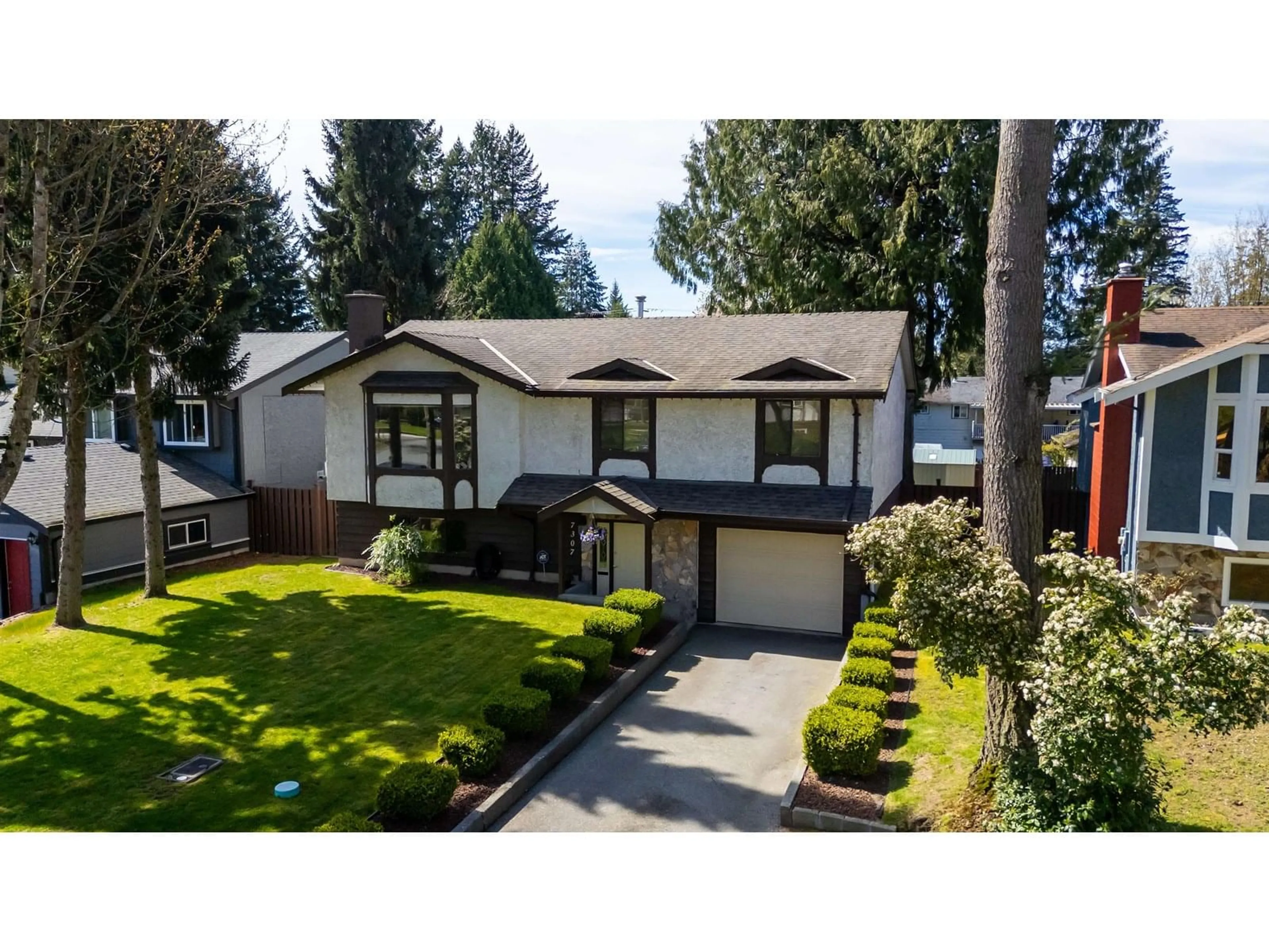 Unknown for 7307 TODD, Surrey British Columbia V3W7N5