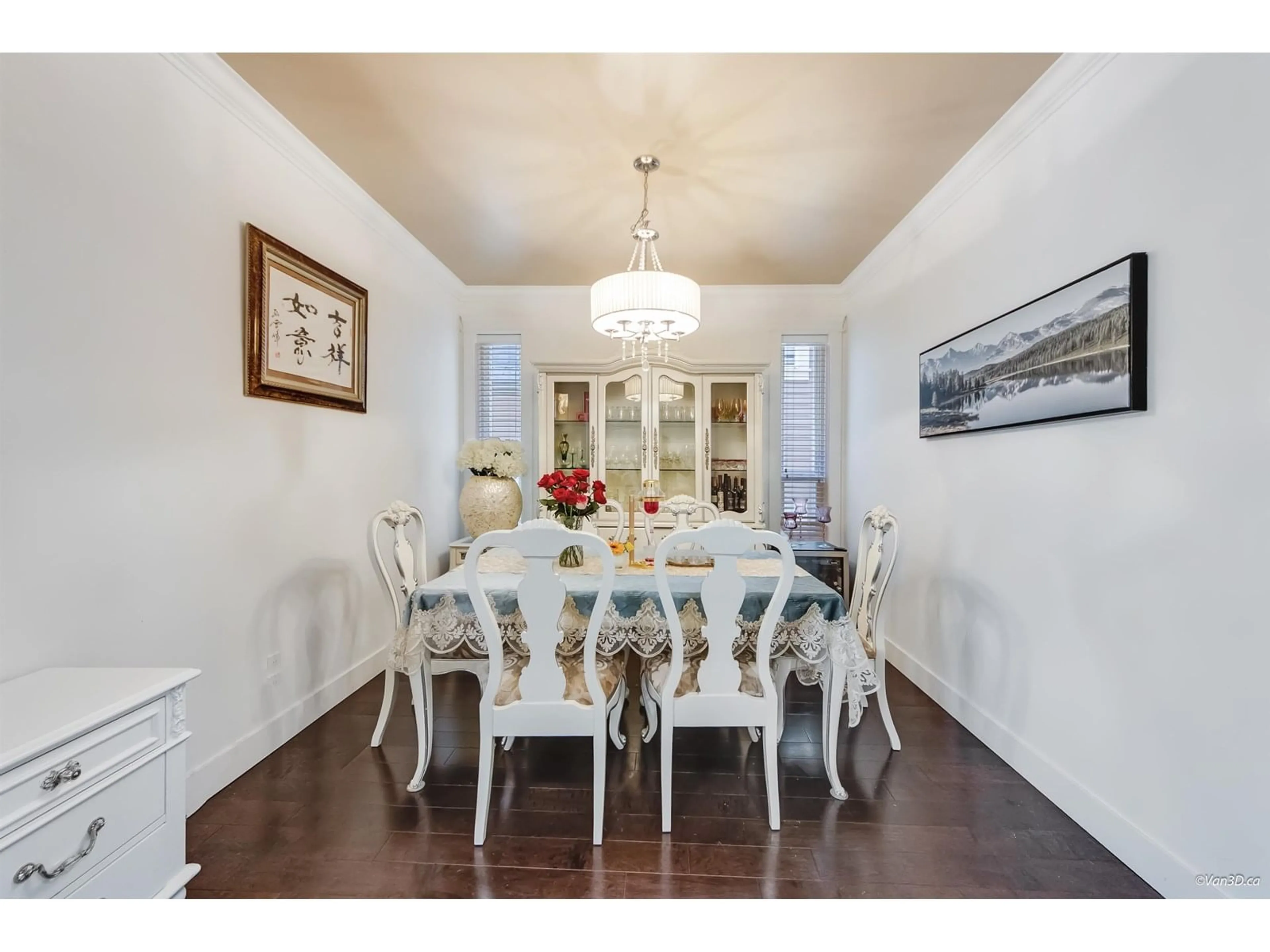 Dining room, wood/laminate floor for 16334 25, Surrey British Columbia V3Z6S1