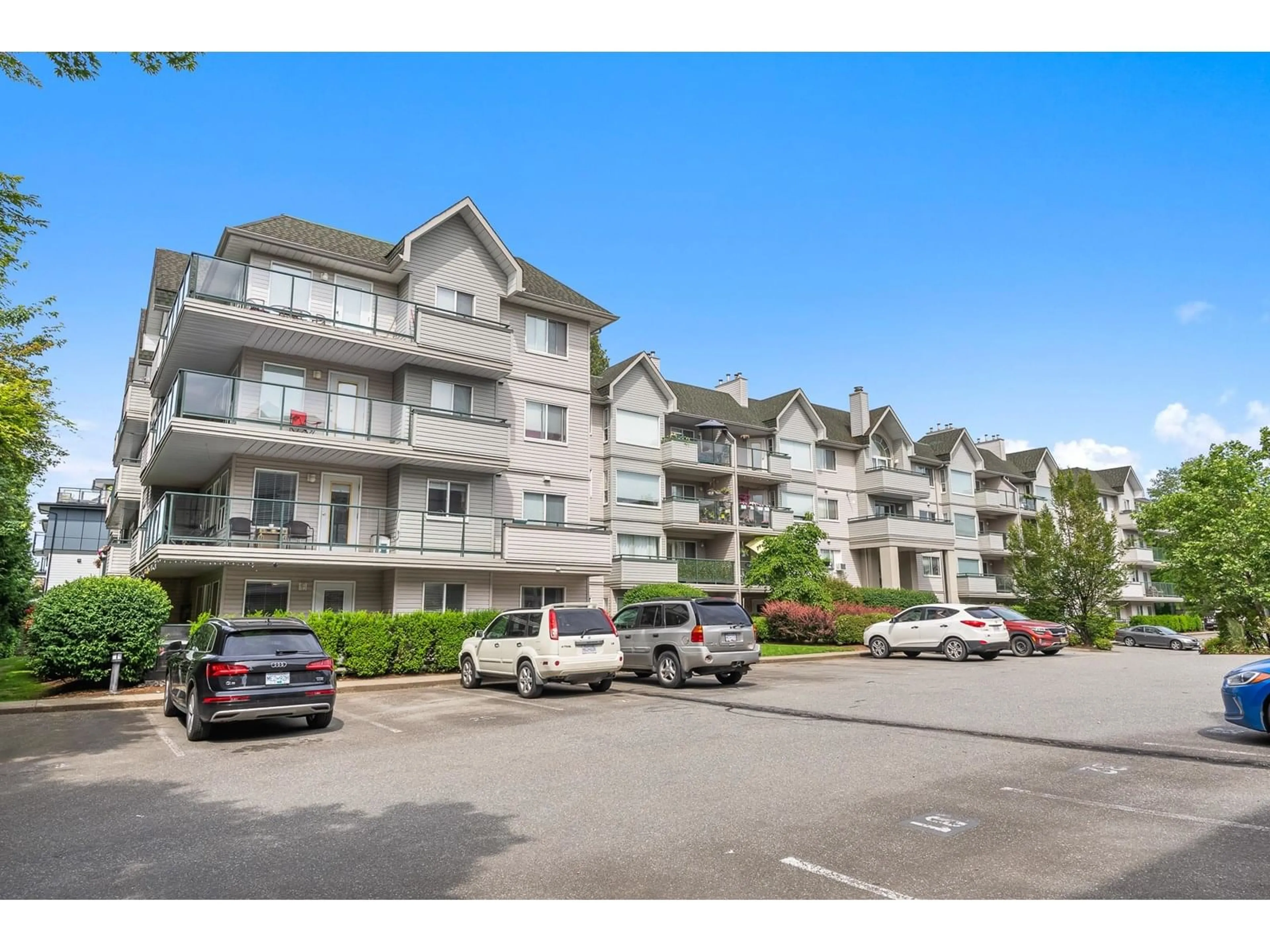 A pic from outside/outdoor area/front of a property/back of a property/a pic from drone, mountain view for 103 - 33708 KING, Abbotsford British Columbia V2S8C6