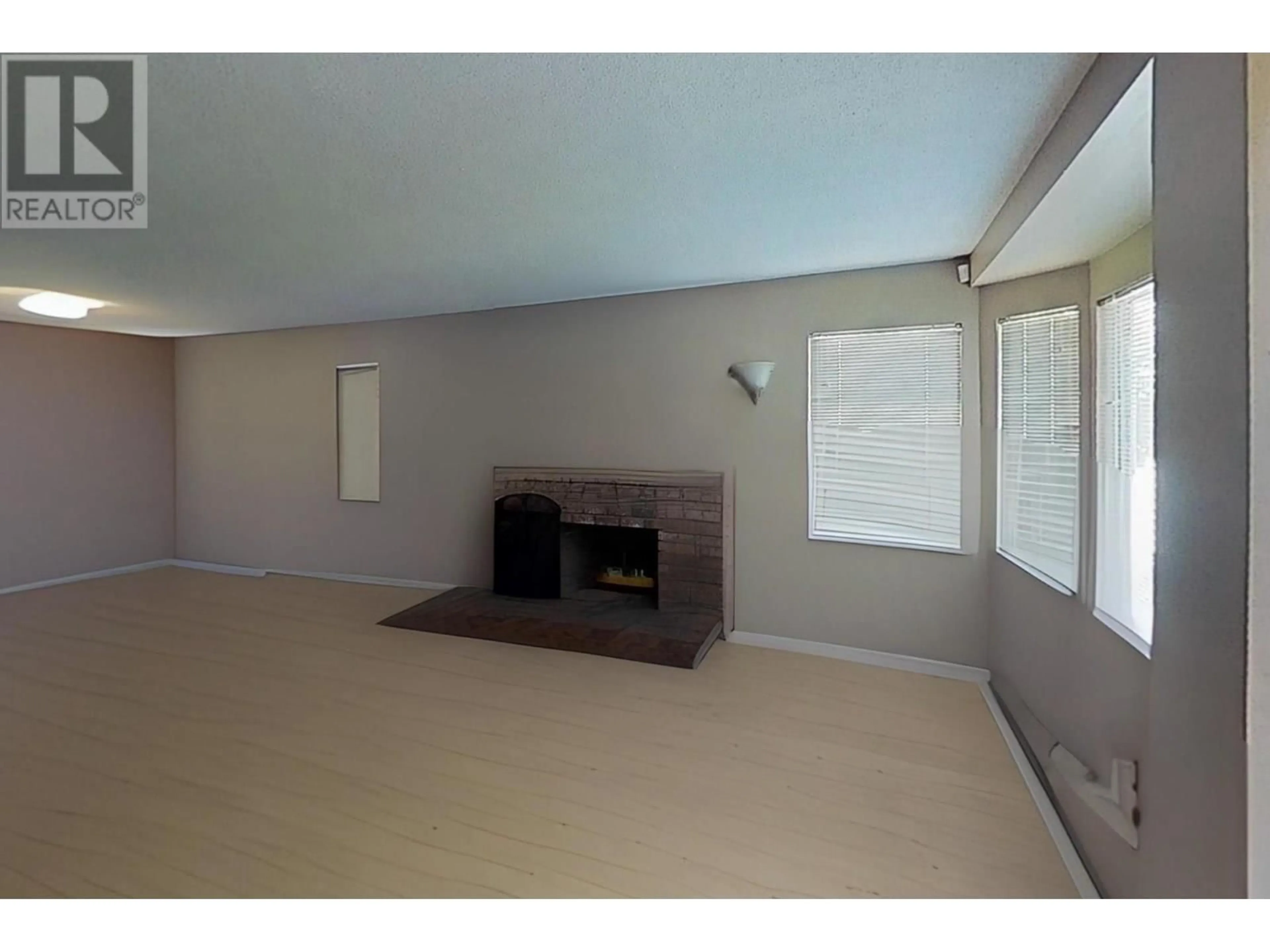 A pic of a room for 3811 BROADWAY STREET, Richmond British Columbia V7E2Y1