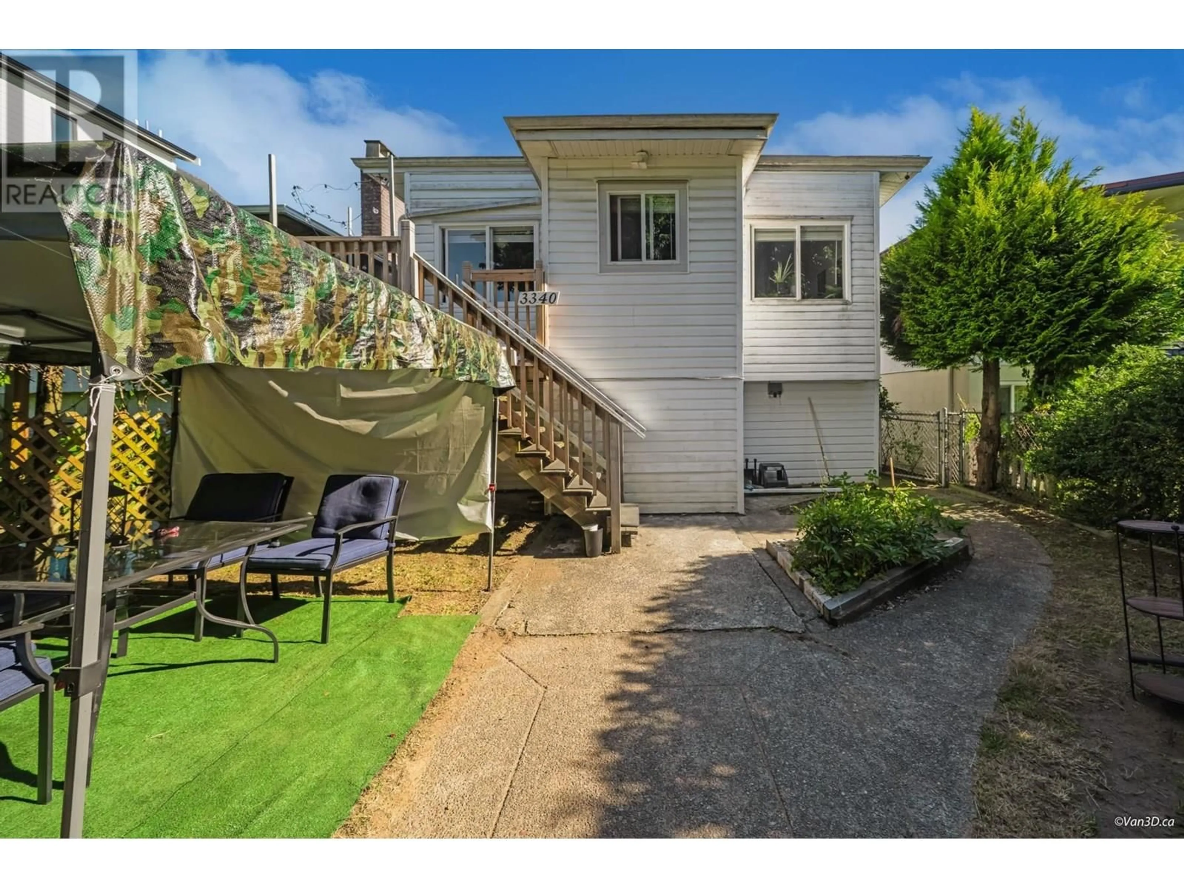 A pic from outside/outdoor area/front of a property/back of a property/a pic from drone, street for 3340 ADANAC STREET, Vancouver British Columbia V5K2P3