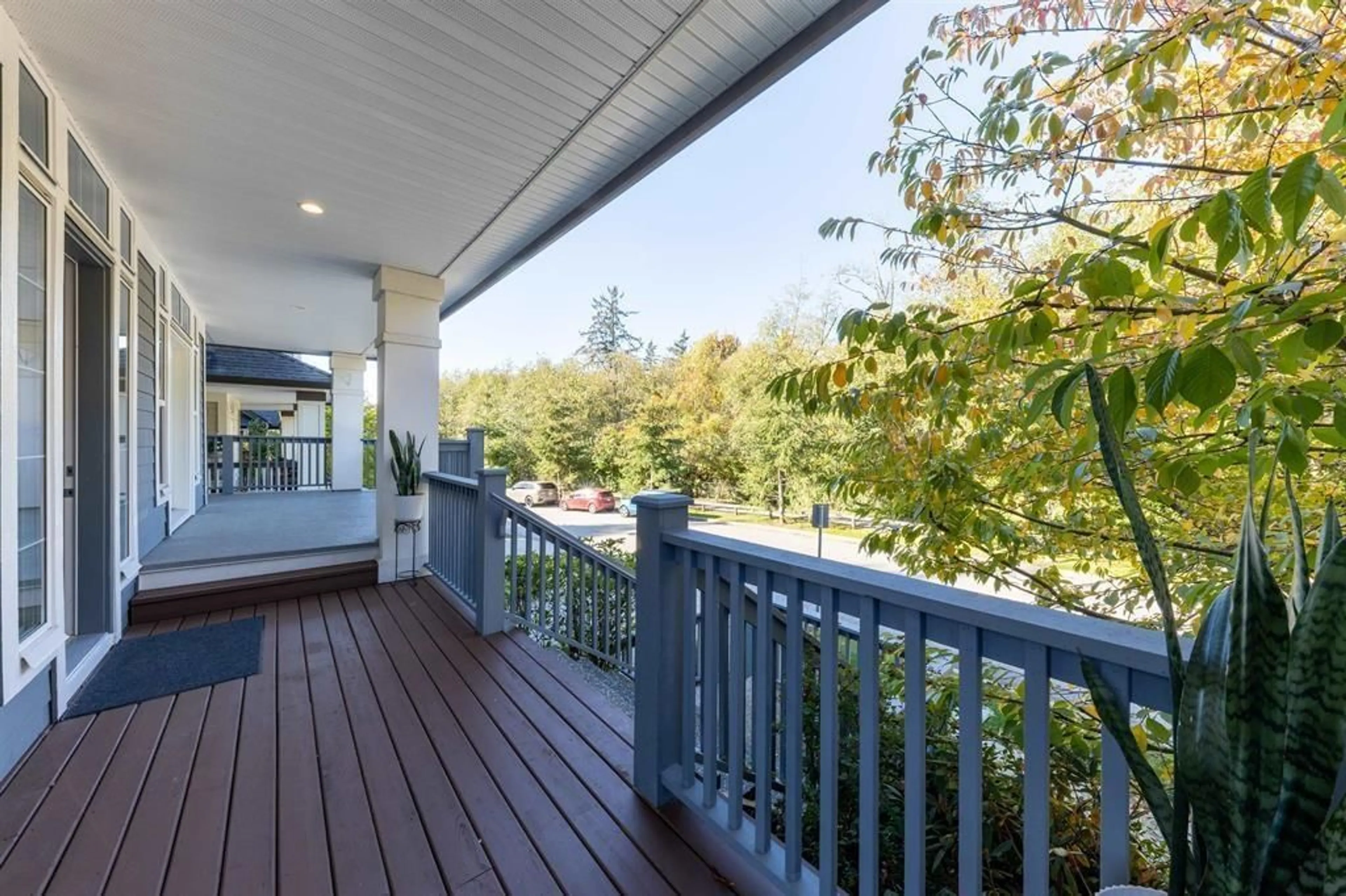 Patio, unknown for 16098 28B, Surrey British Columbia V3Z3Y6