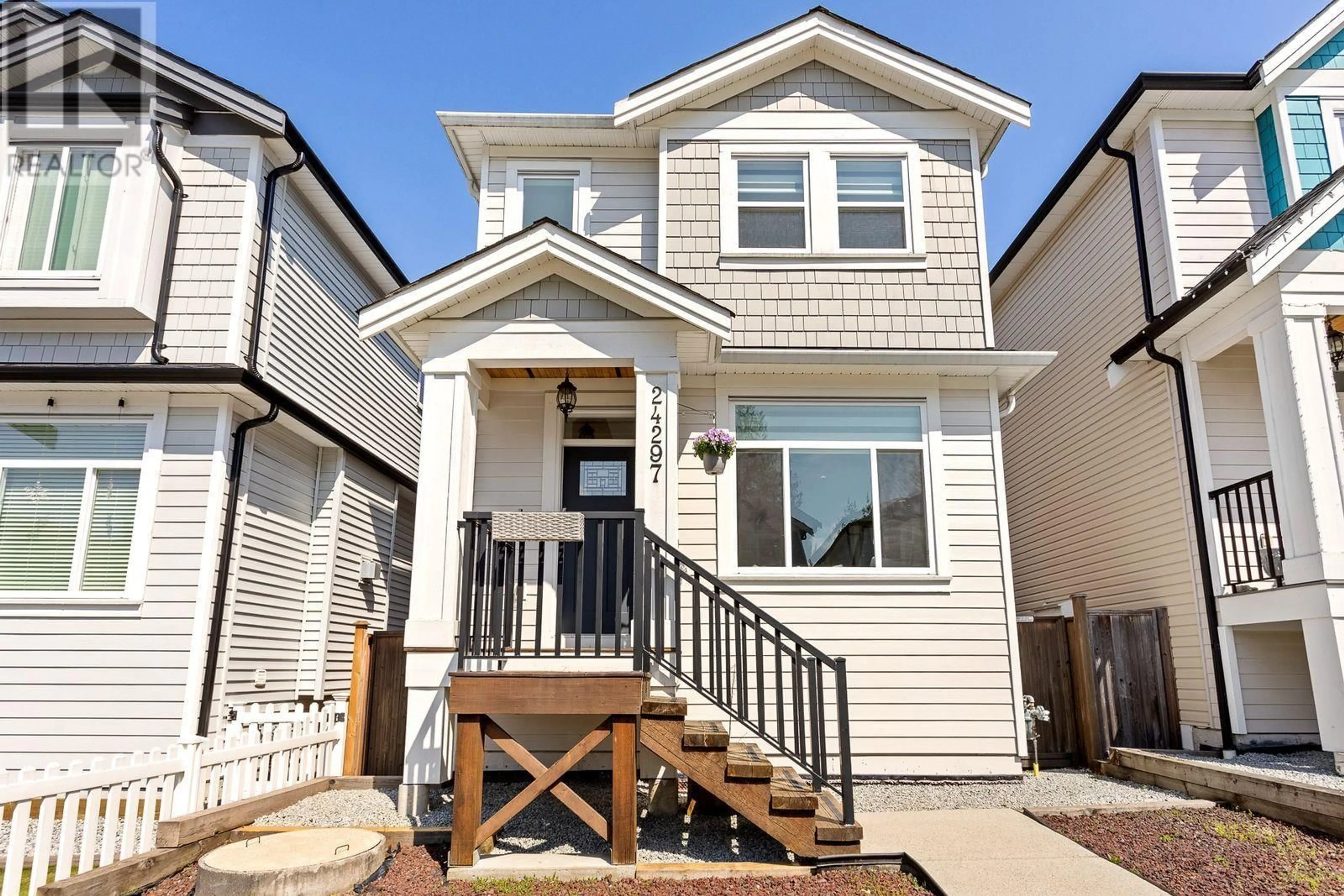 Home with vinyl exterior material, street for 24297 101A AVENUE, Maple Ridge British Columbia V2W0A7