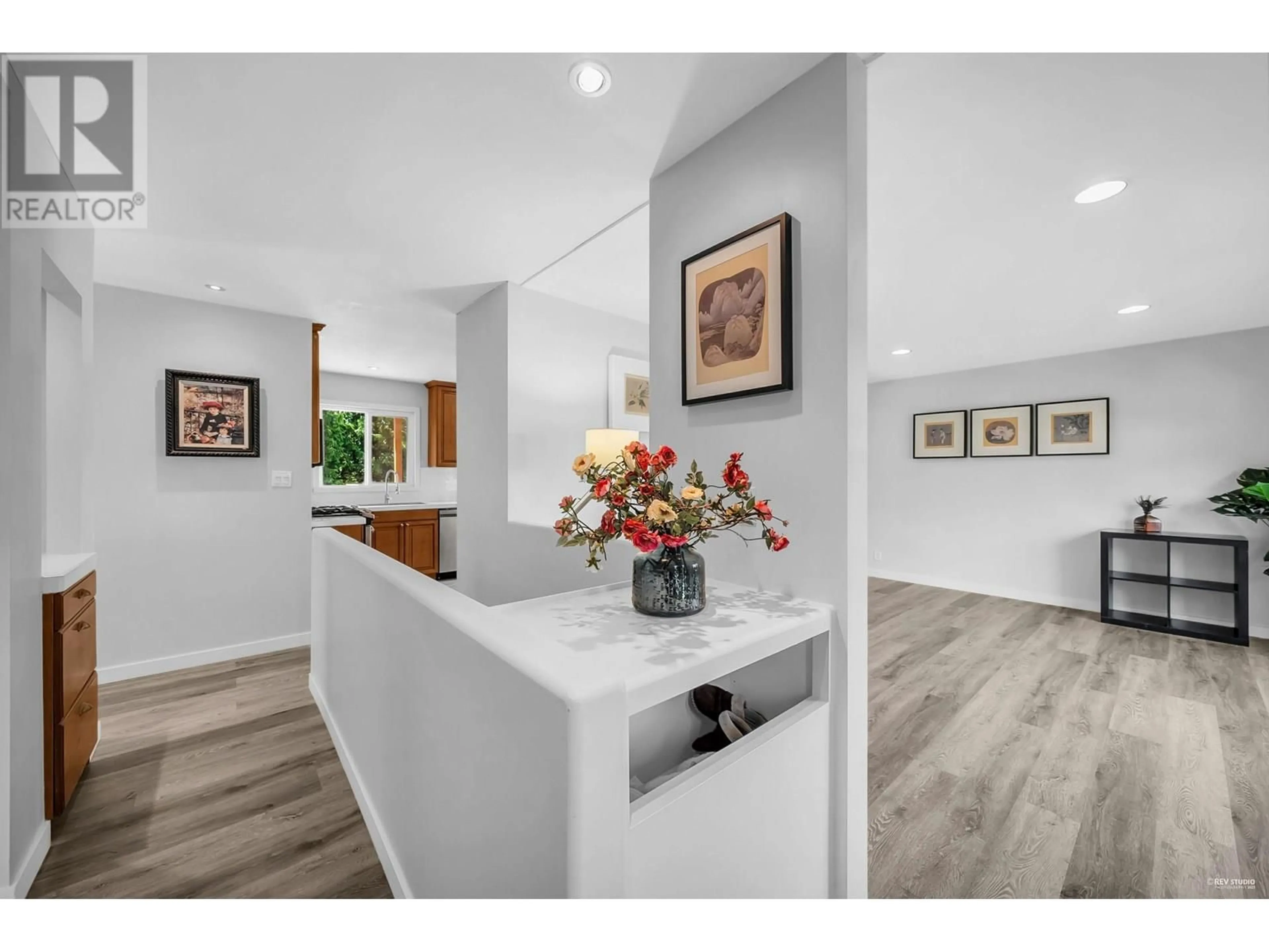 Open concept kitchen, unknown for 1126 KINGS AVENUE, West Vancouver British Columbia V7T2C3