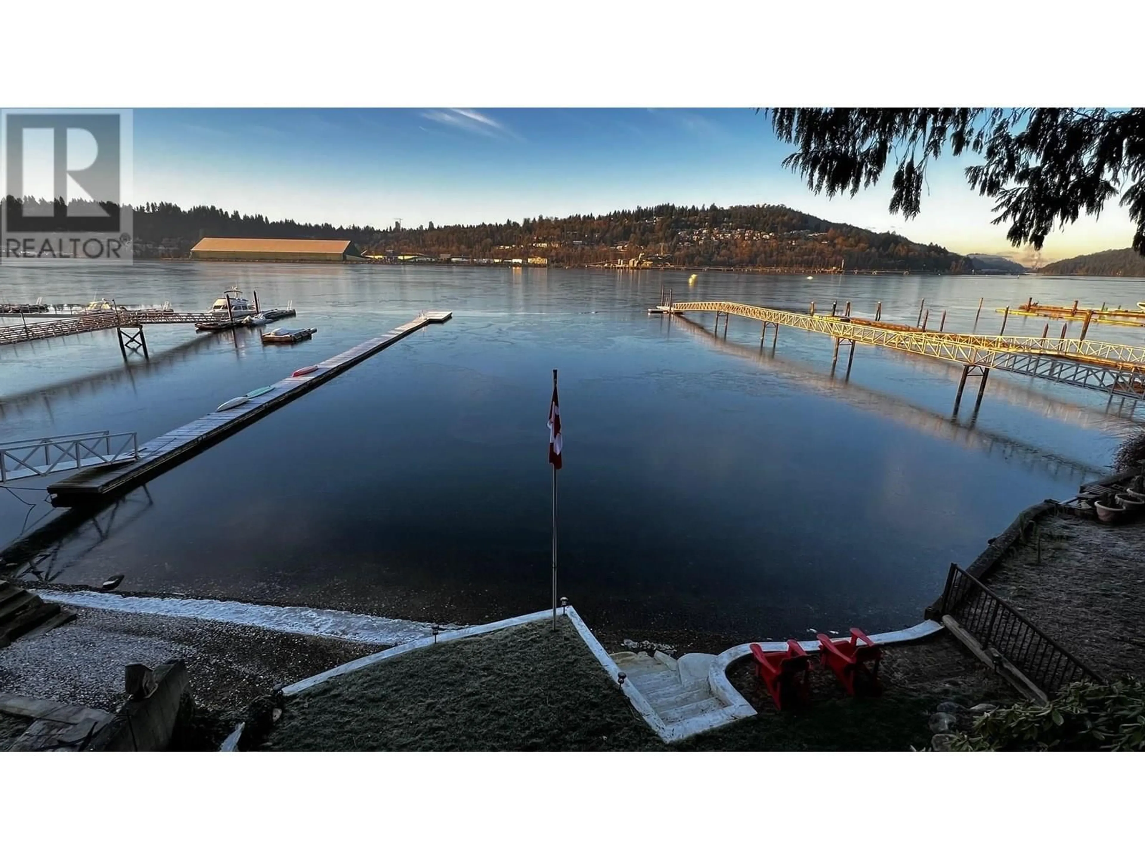 Blurry image for 844 ALDERSIDE ROAD, Port Moody British Columbia V3H3A6
