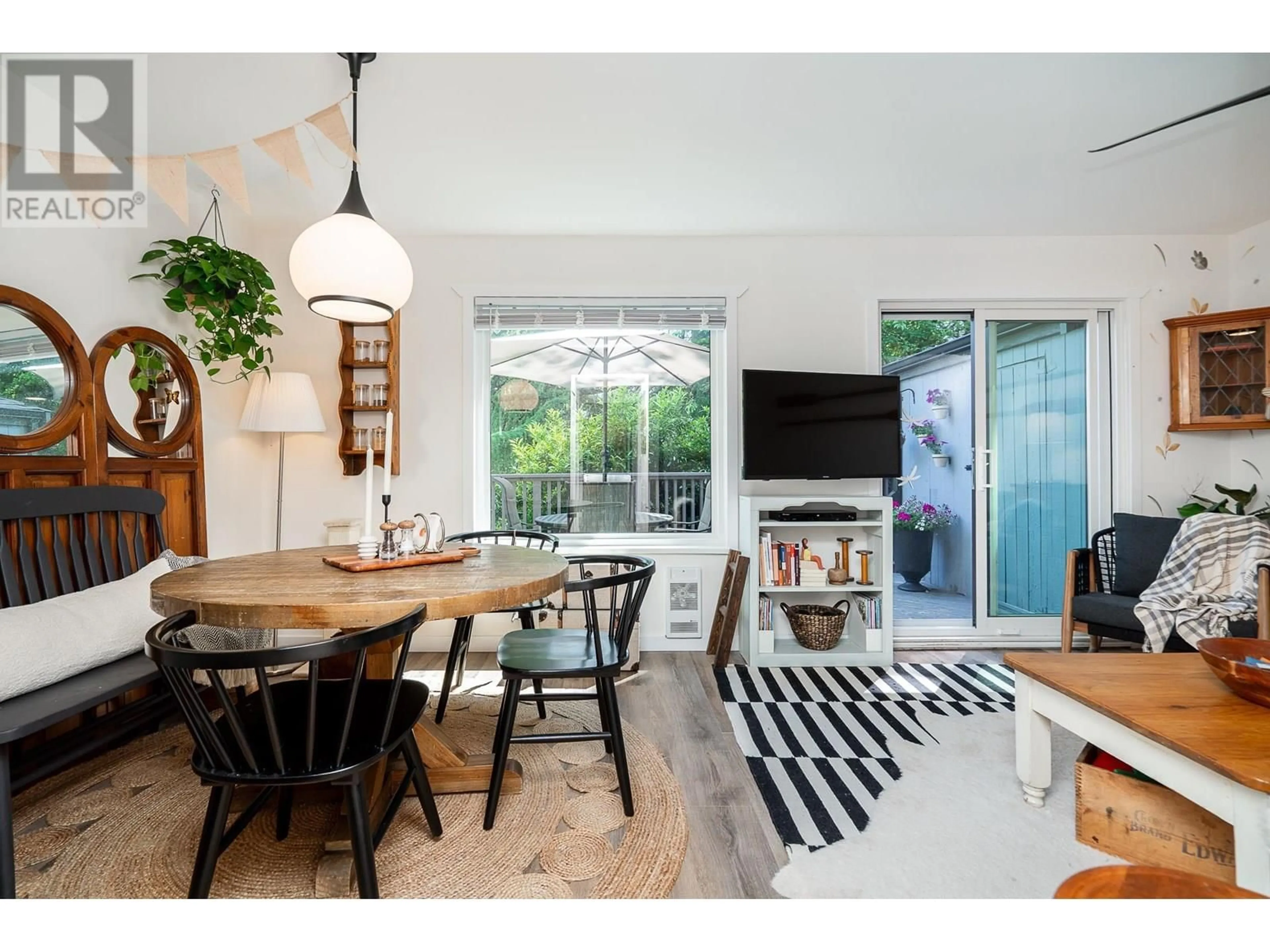 Open concept kitchen, unknown for 846 BLACKSTOCK ROAD, Port Moody British Columbia V3H3R8