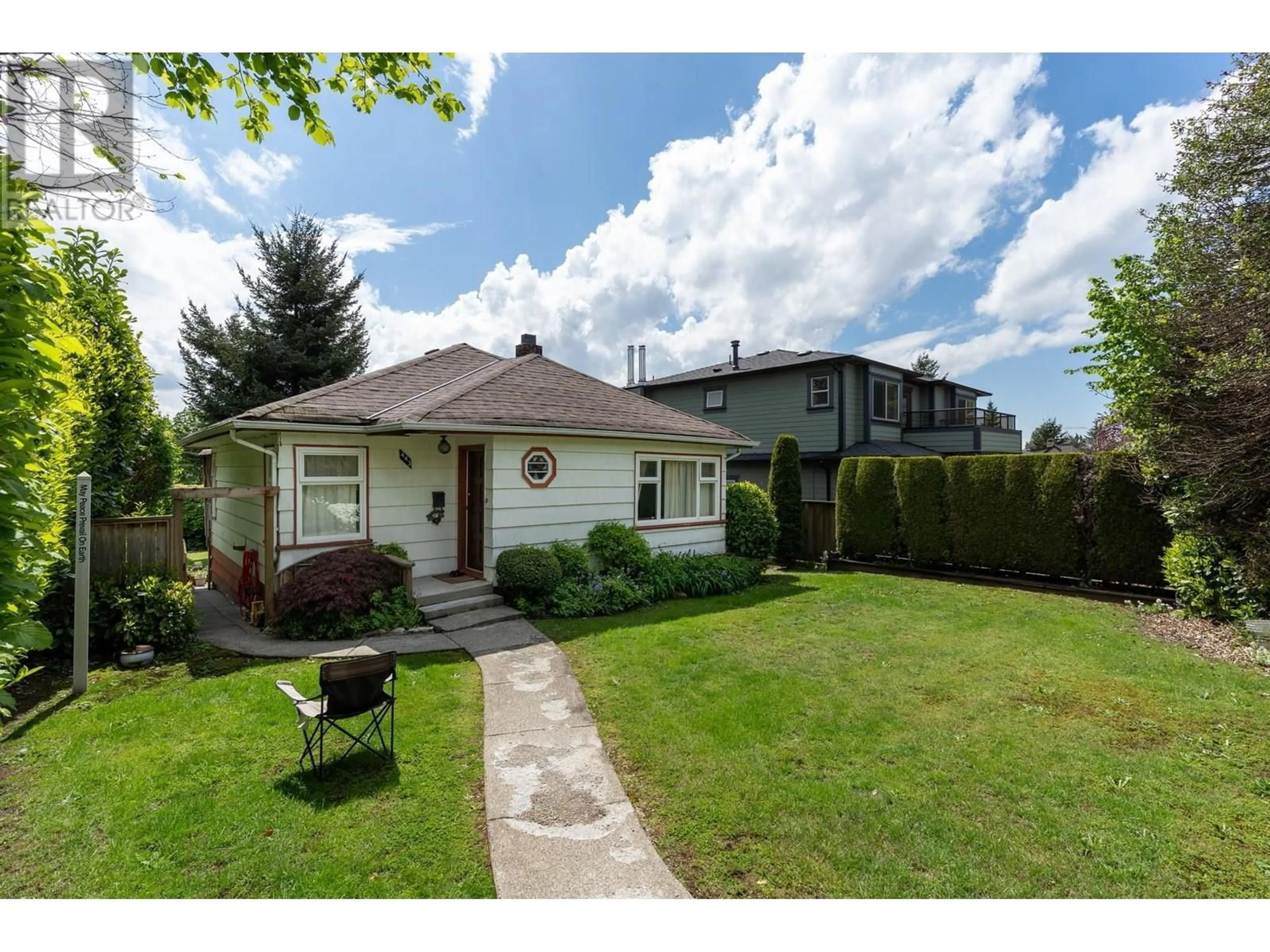 Unknown for 443 17TH STREET, North Vancouver British Columbia V7L2W3