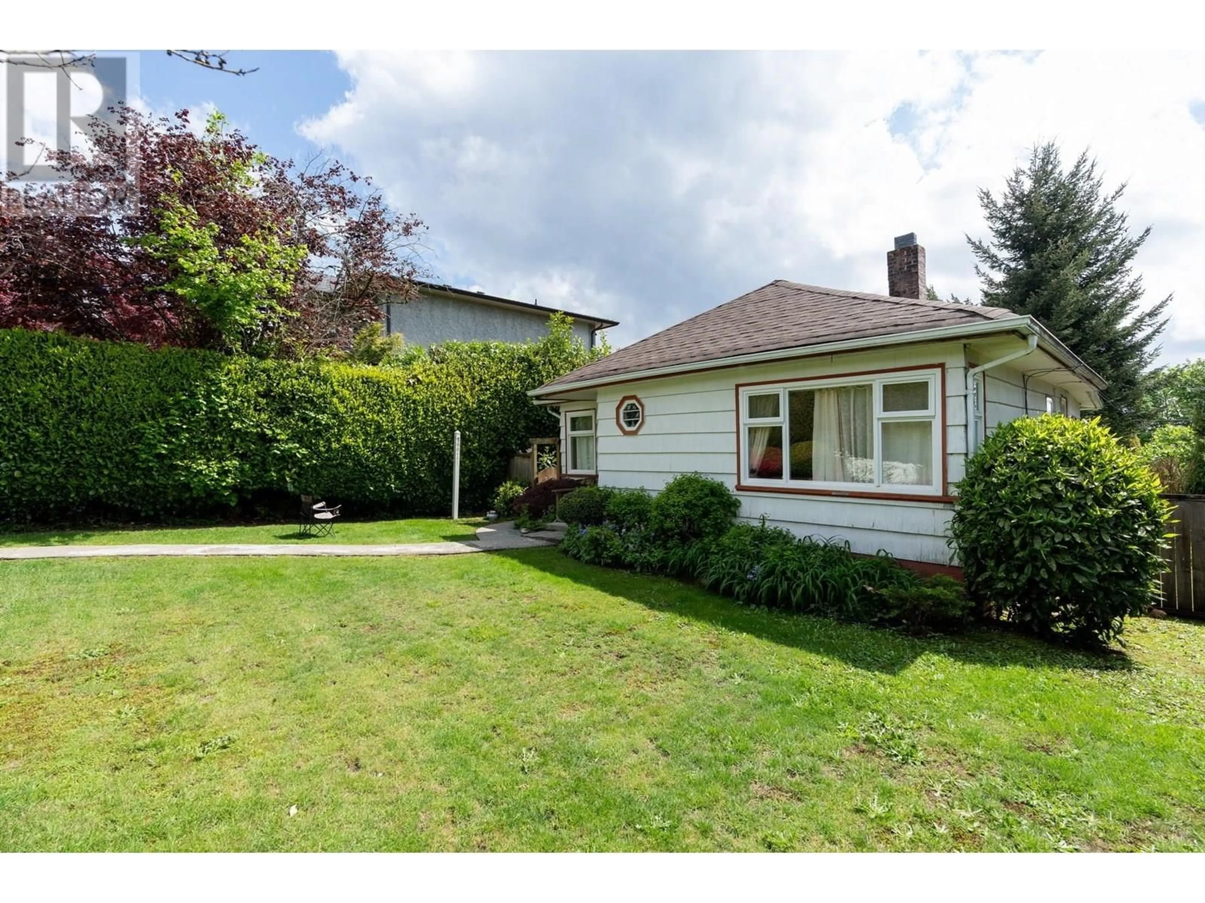 Unknown for 443 17TH STREET, North Vancouver British Columbia V7L2W3