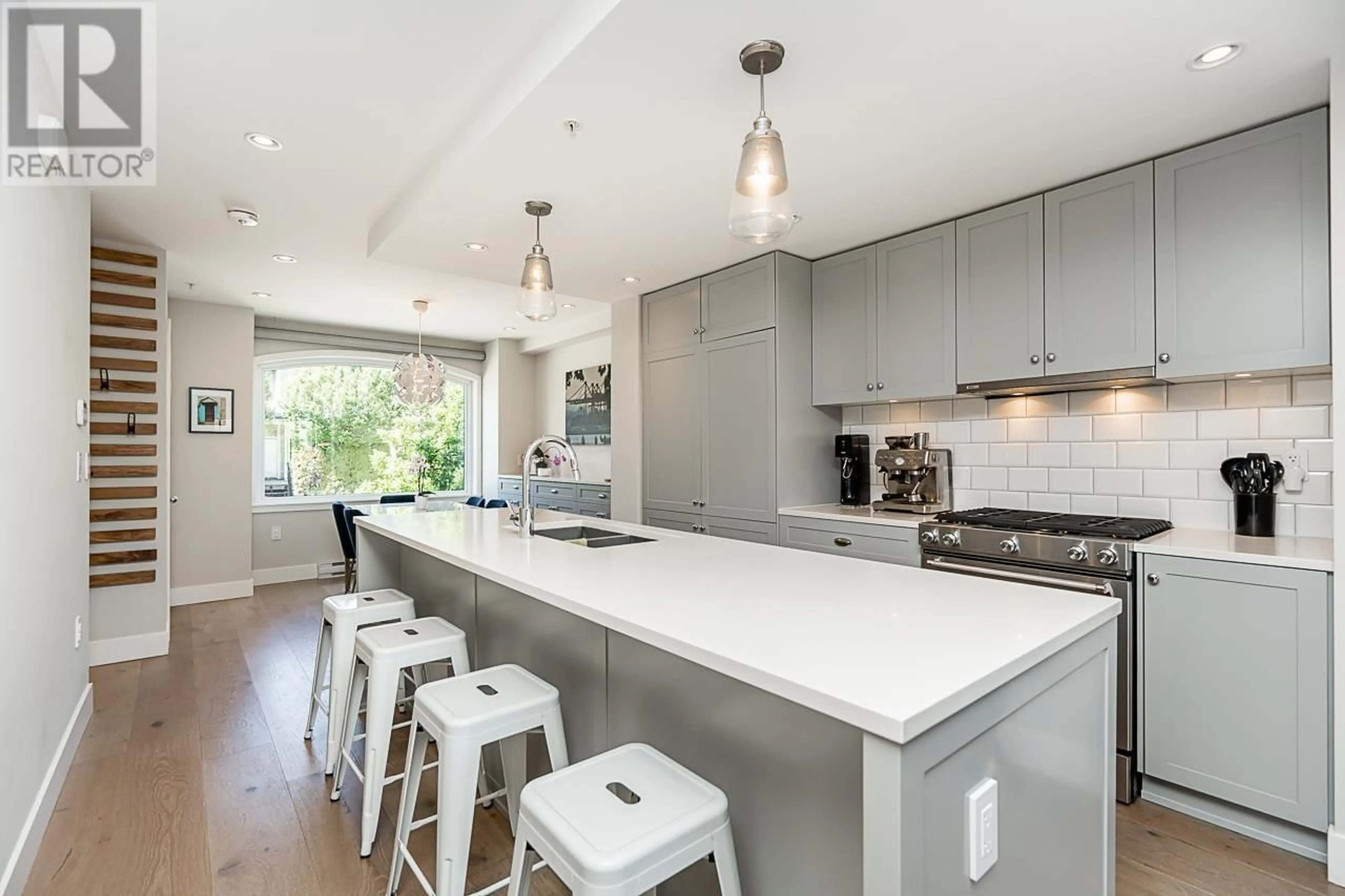 Contemporary kitchen, unknown for 4320 KNIGHT STREET, Vancouver British Columbia V5N3M5