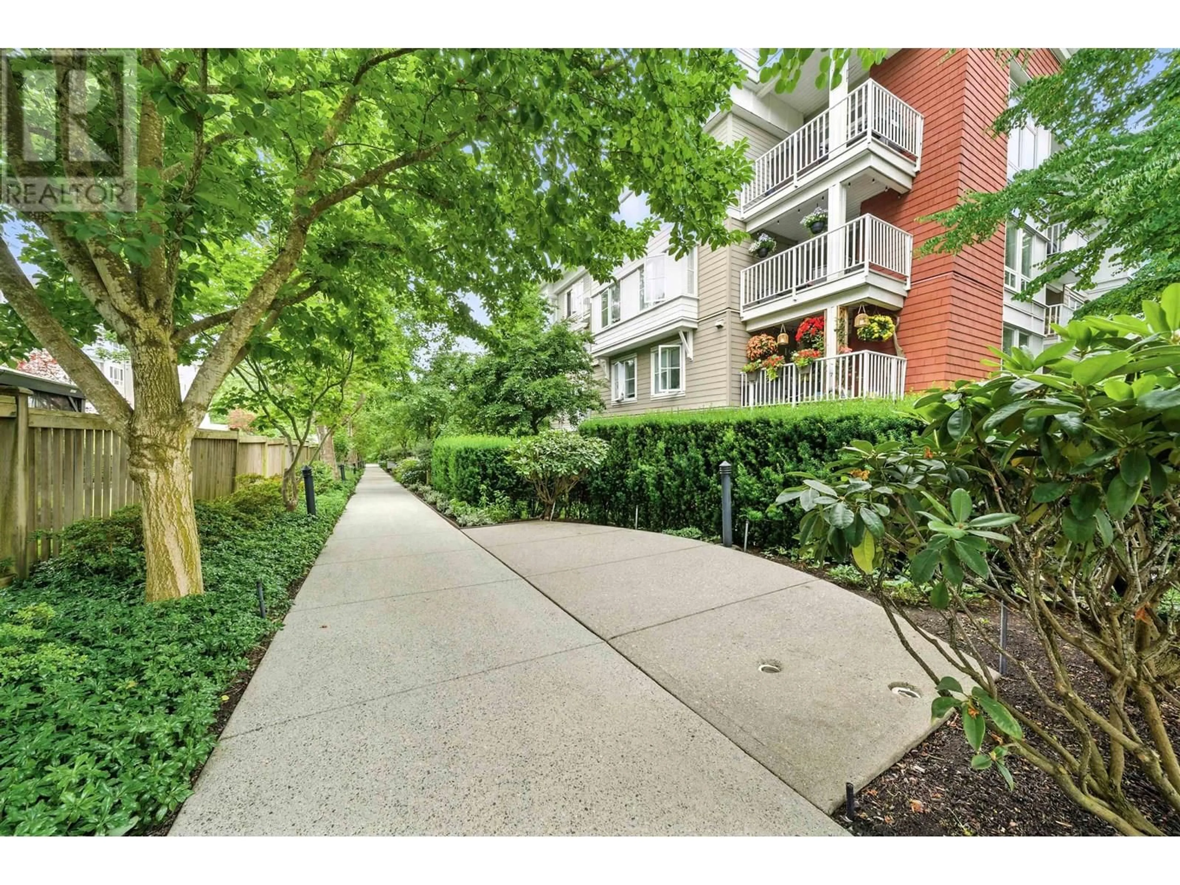 Patio, street for 213 - 12283 224 STREET, Maple Ridge British Columbia V2X8Z3