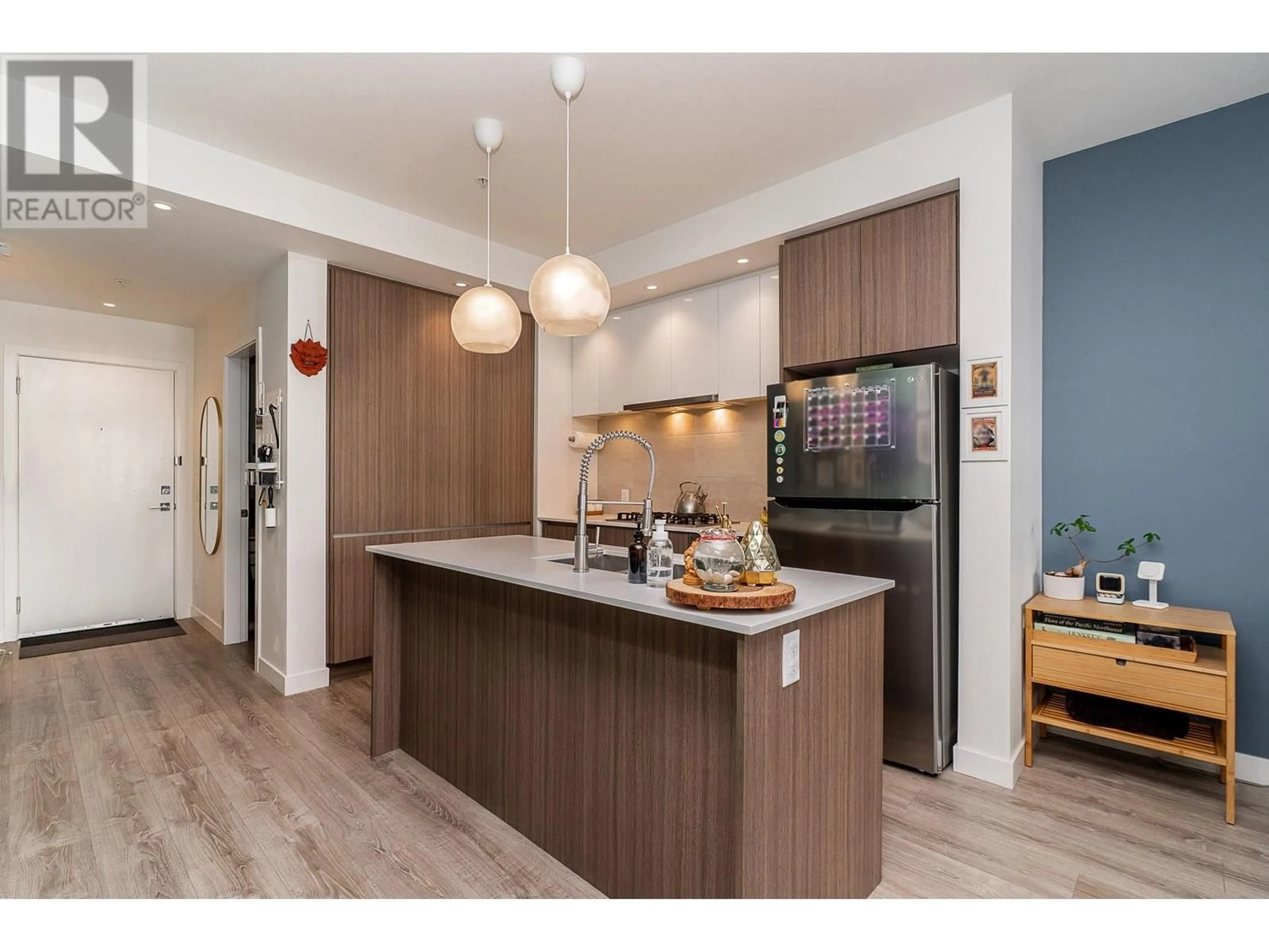 Open concept kitchen, wood/laminate floor for 310 - 516 FOSTER AVENUE, Coquitlam British Columbia V3J0H8