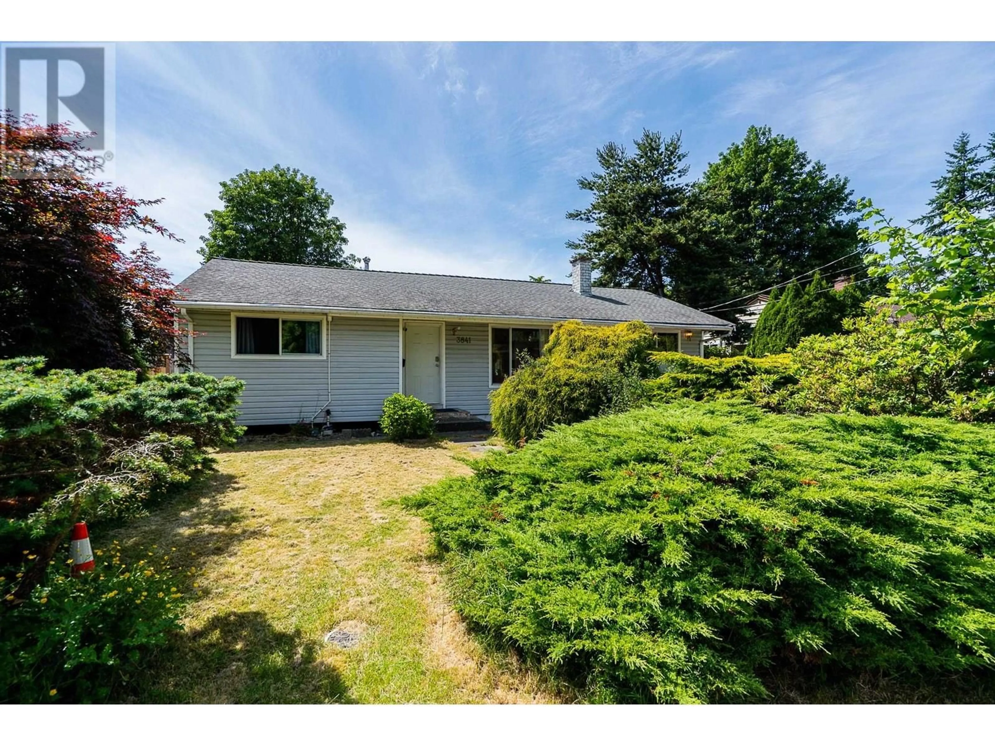 A pic from outside/outdoor area/front of a property/back of a property/a pic from drone, street for 3841 INVERNESS STREET, Port Coquitlam British Columbia V3B3B9