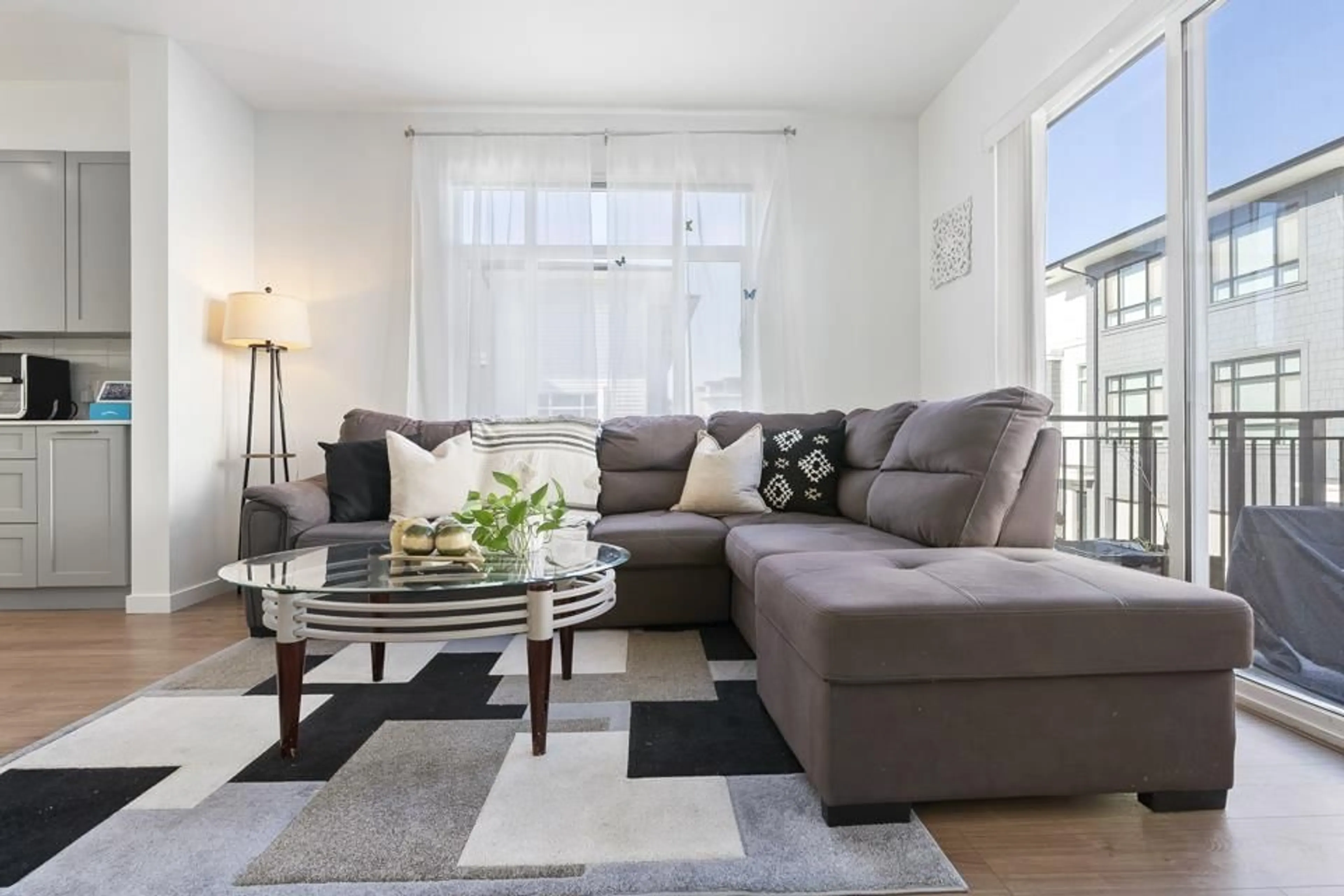 Living room with furniture, unknown for 601 - 16525 WATSON, Surrey British Columbia V4N6S1