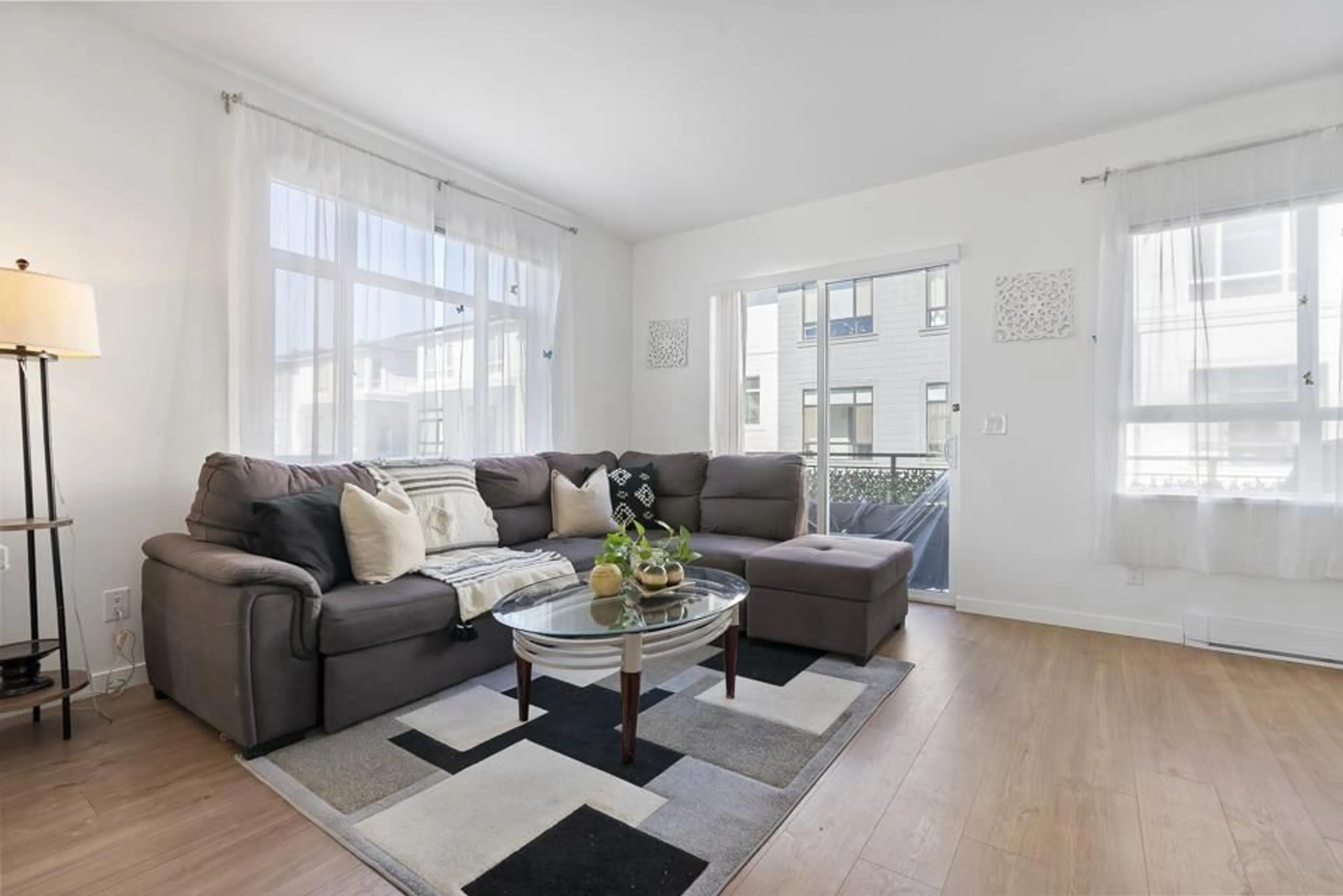 Living room with furniture, unknown for 601 - 16525 WATSON, Surrey British Columbia V4N6S1