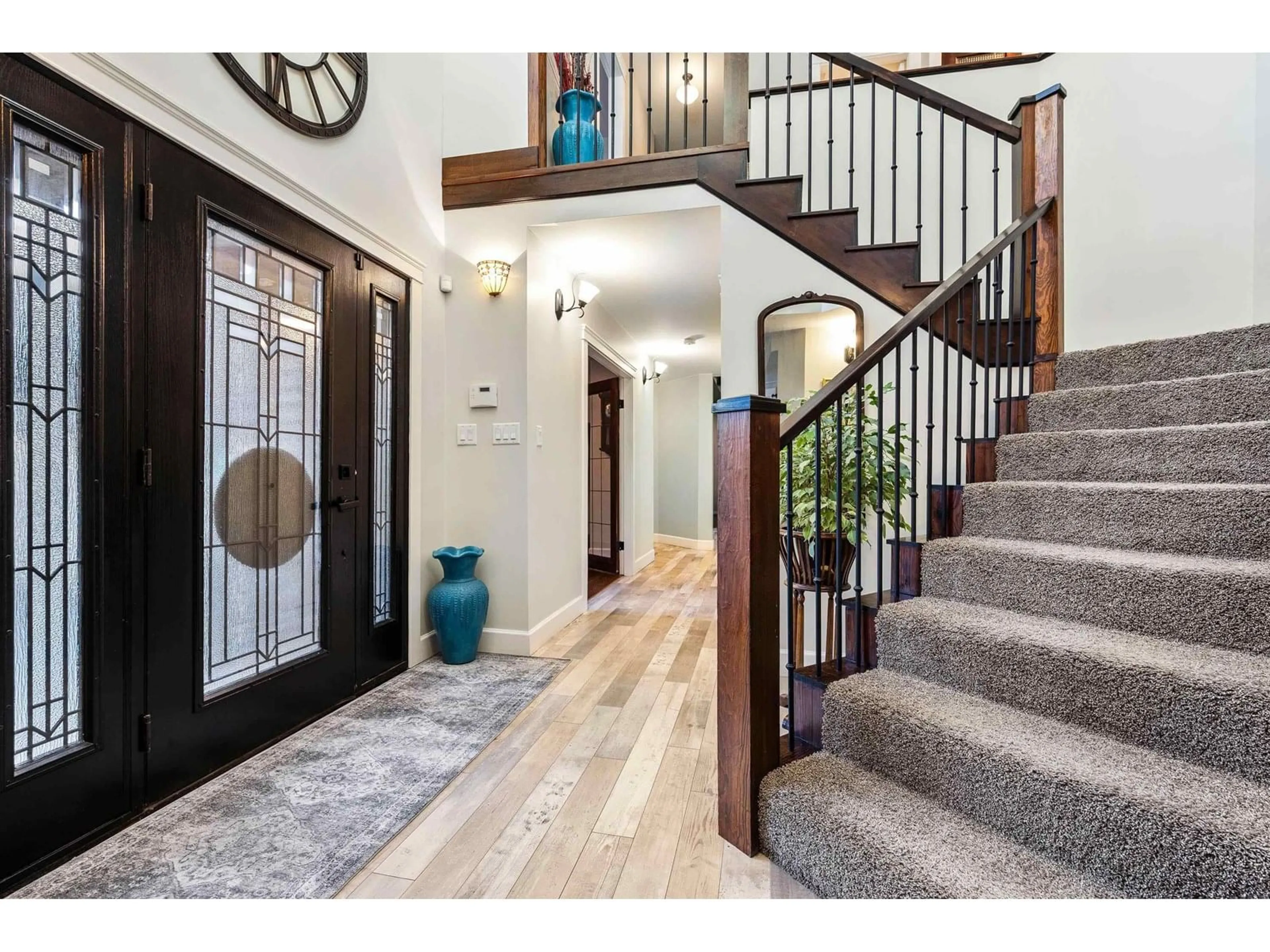Indoor entryway for 65591 GARDNER DRIVE, Hope British Columbia V0X1L1