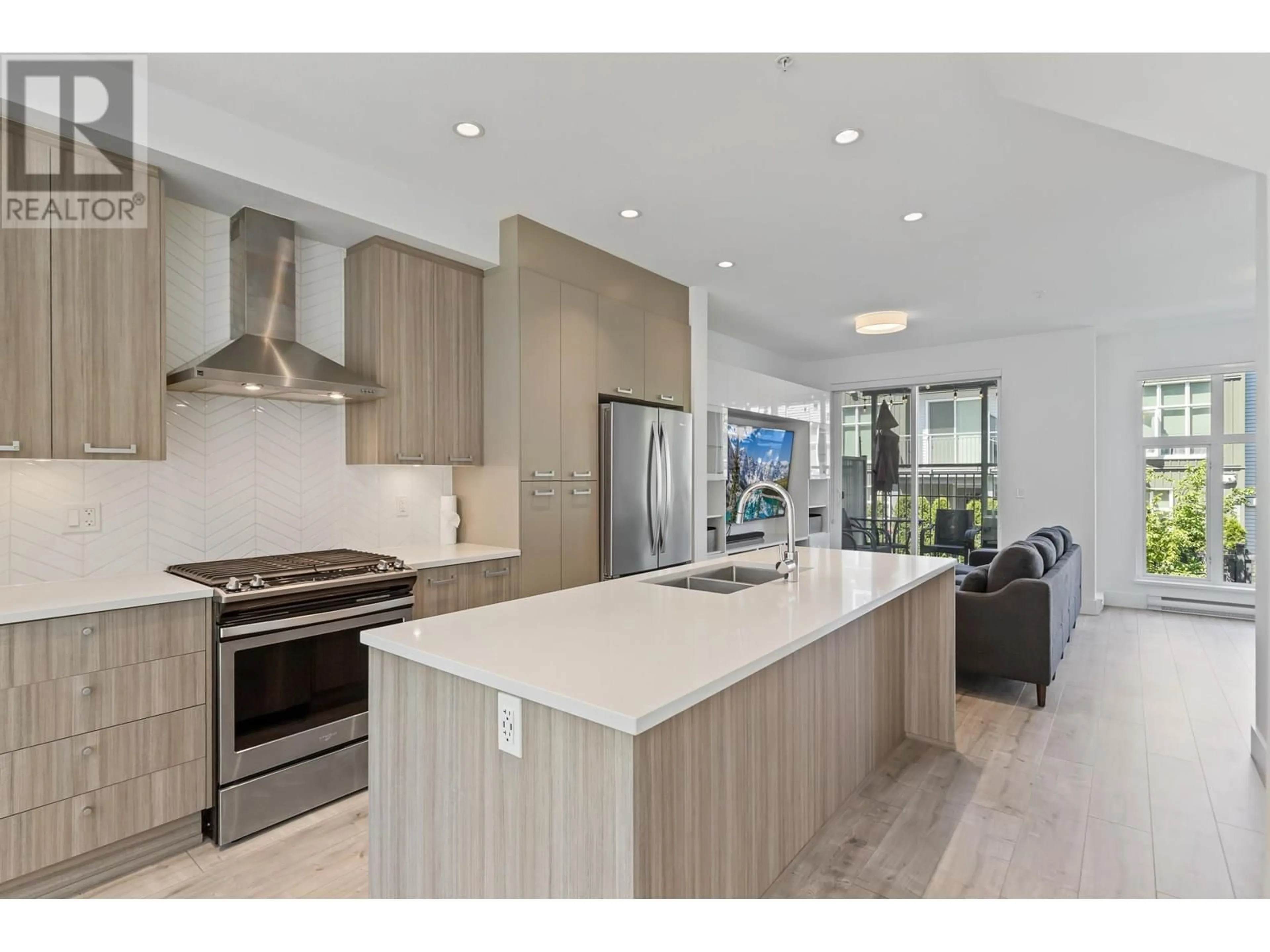 Open concept kitchen, unknown for 19 - 24076 112 AVENUE, Maple Ridge British Columbia V2W0K2