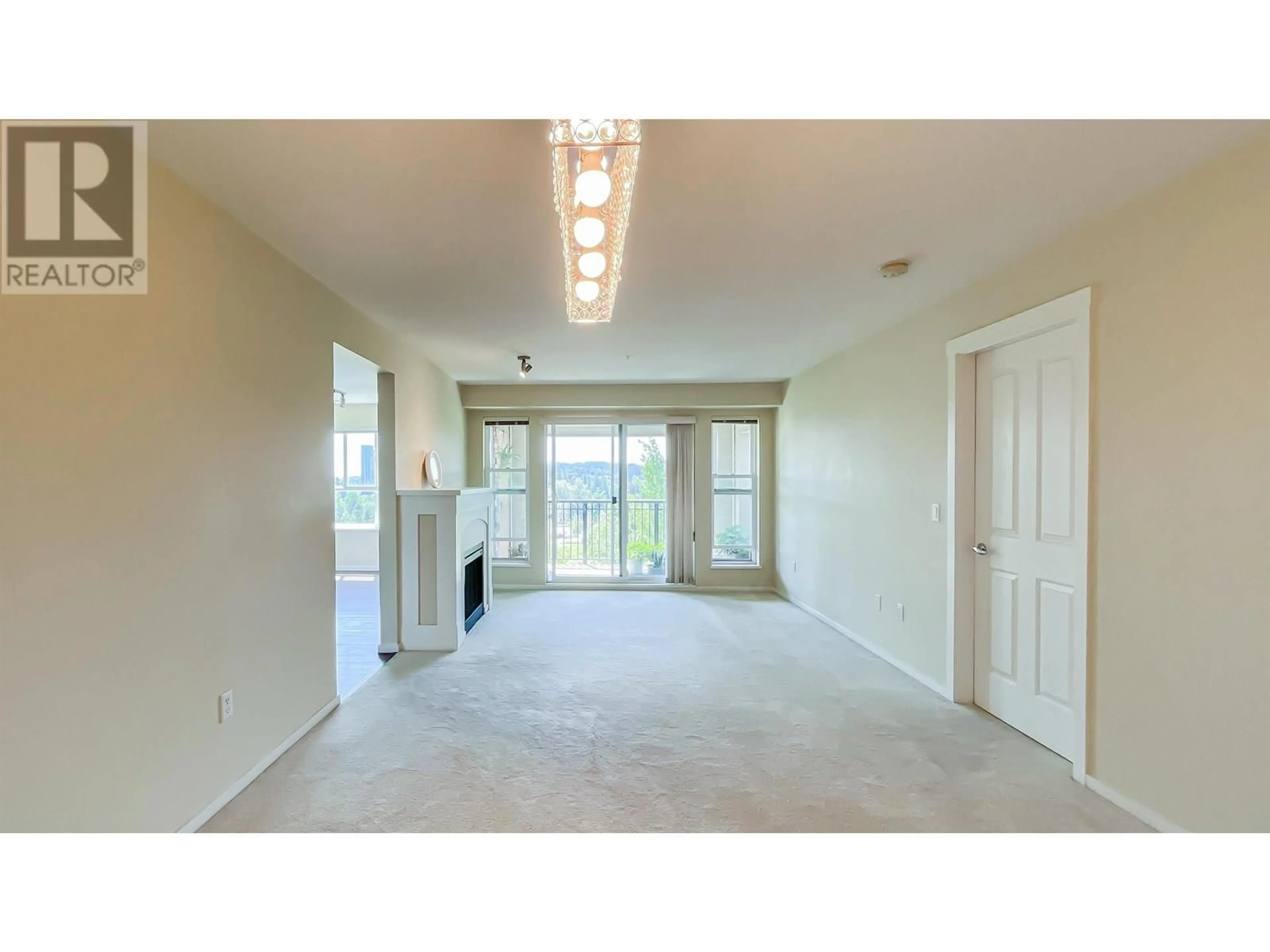 A pic of a room for 203 - 3050 DAYANEE SPRINGS BOULEVARD, Coquitlam British Columbia V3E0A2