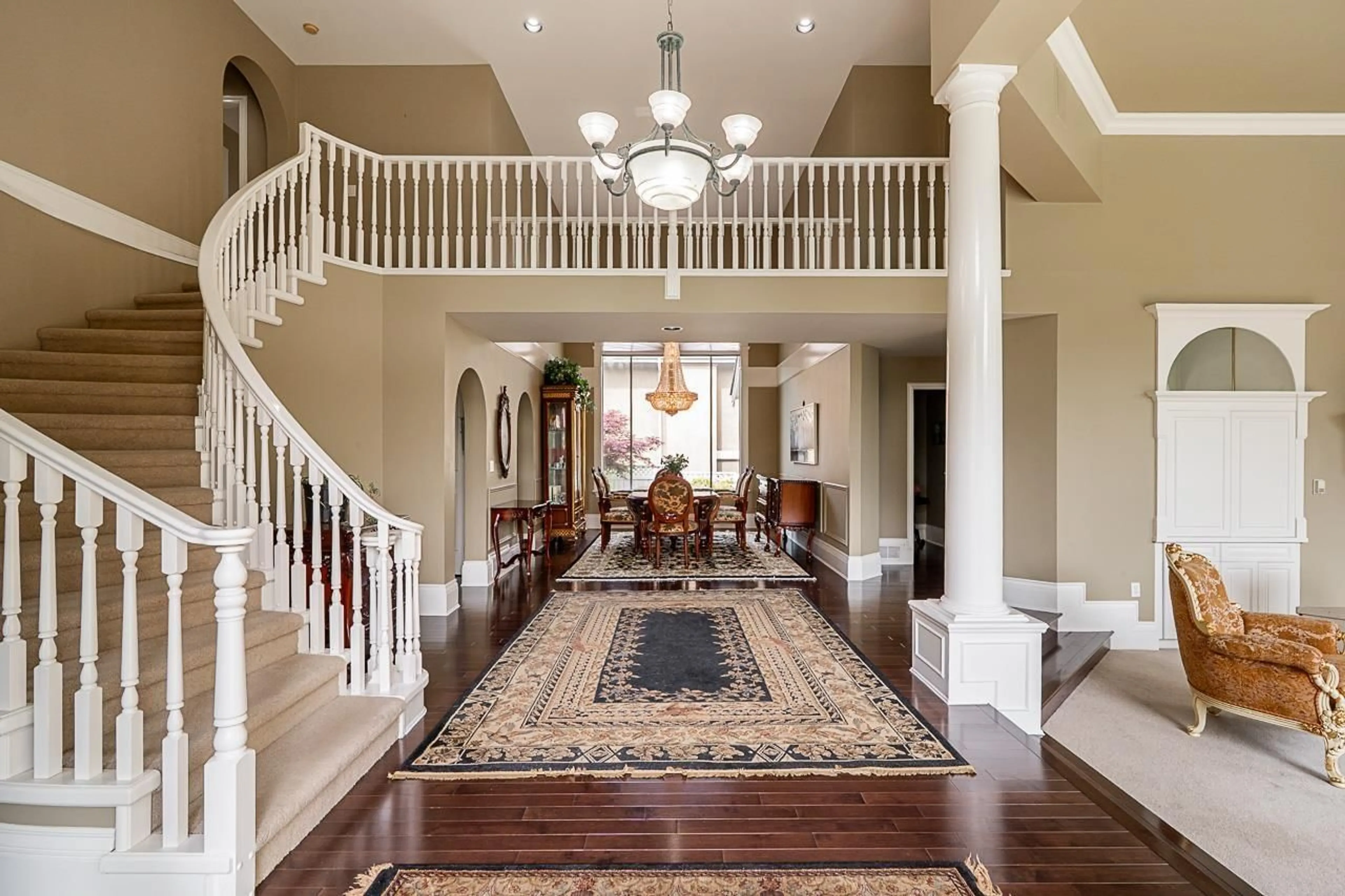 Indoor foyer for 2995 141ST, Surrey British Columbia V4P2J8