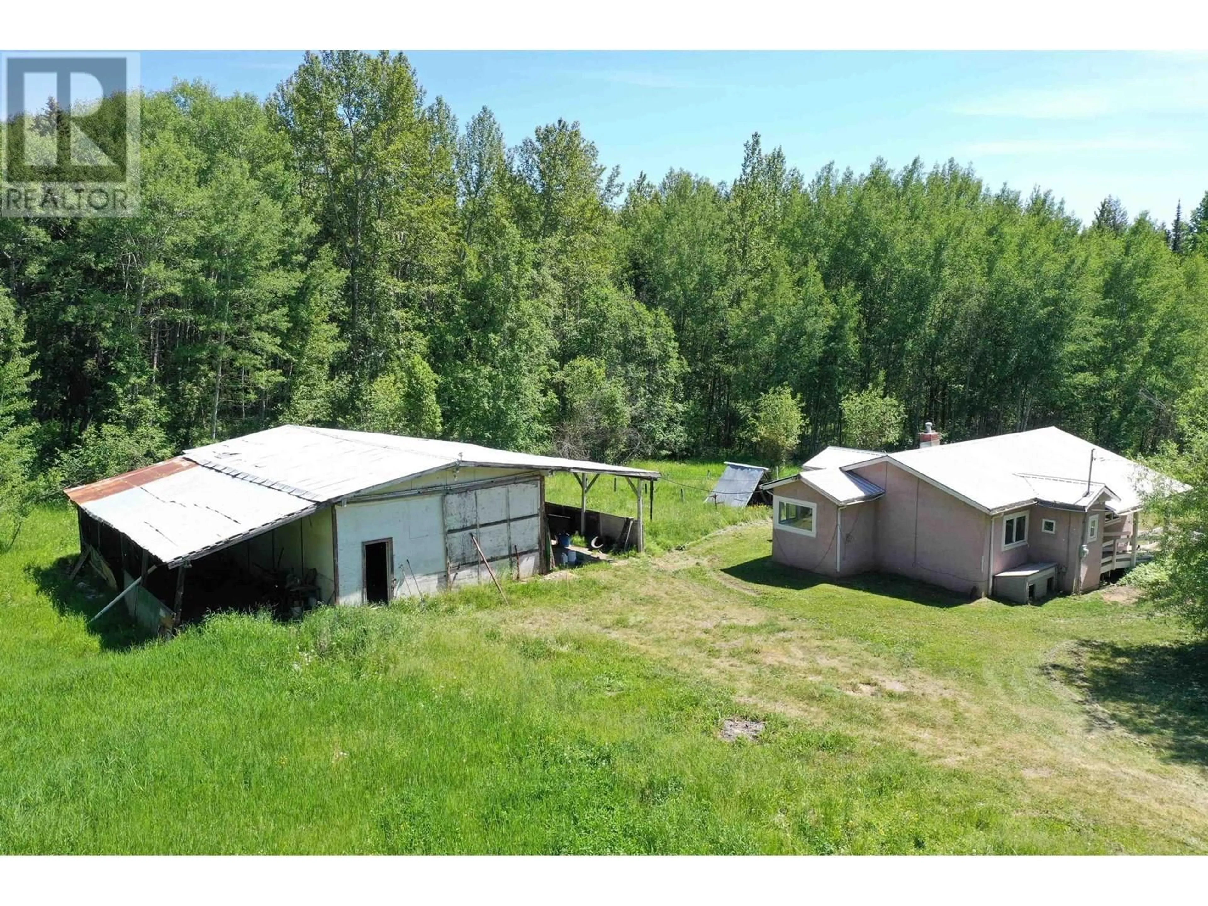 A pic from outside/outdoor area/front of a property/back of a property/a pic from drone, unknown for 4480 QUESNEL-HIXON ROAD, Quesnel British Columbia V2J6Y9
