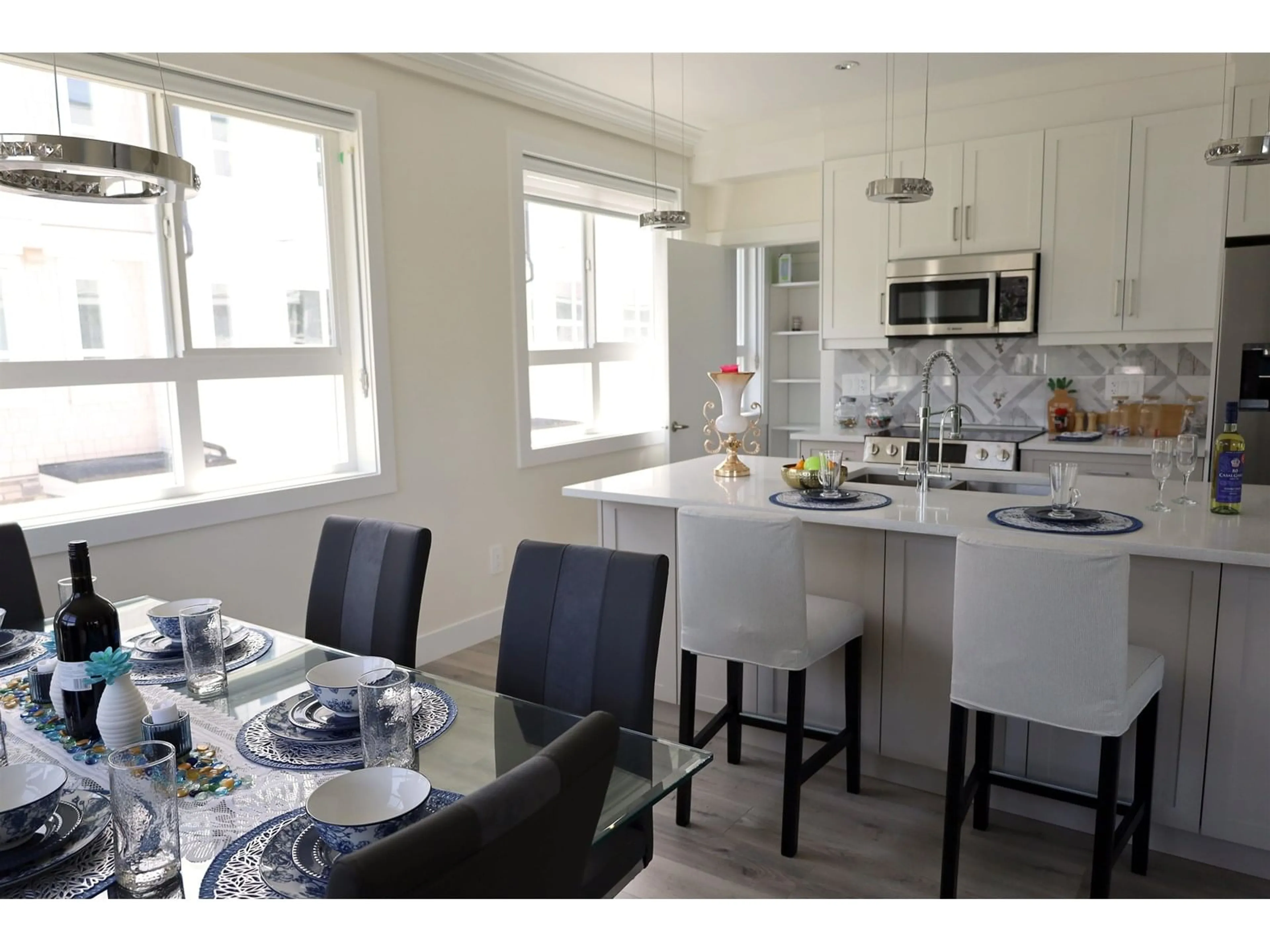 Open concept kitchen, unknown for 27 - 8181 135A, Surrey British Columbia V3W3N8