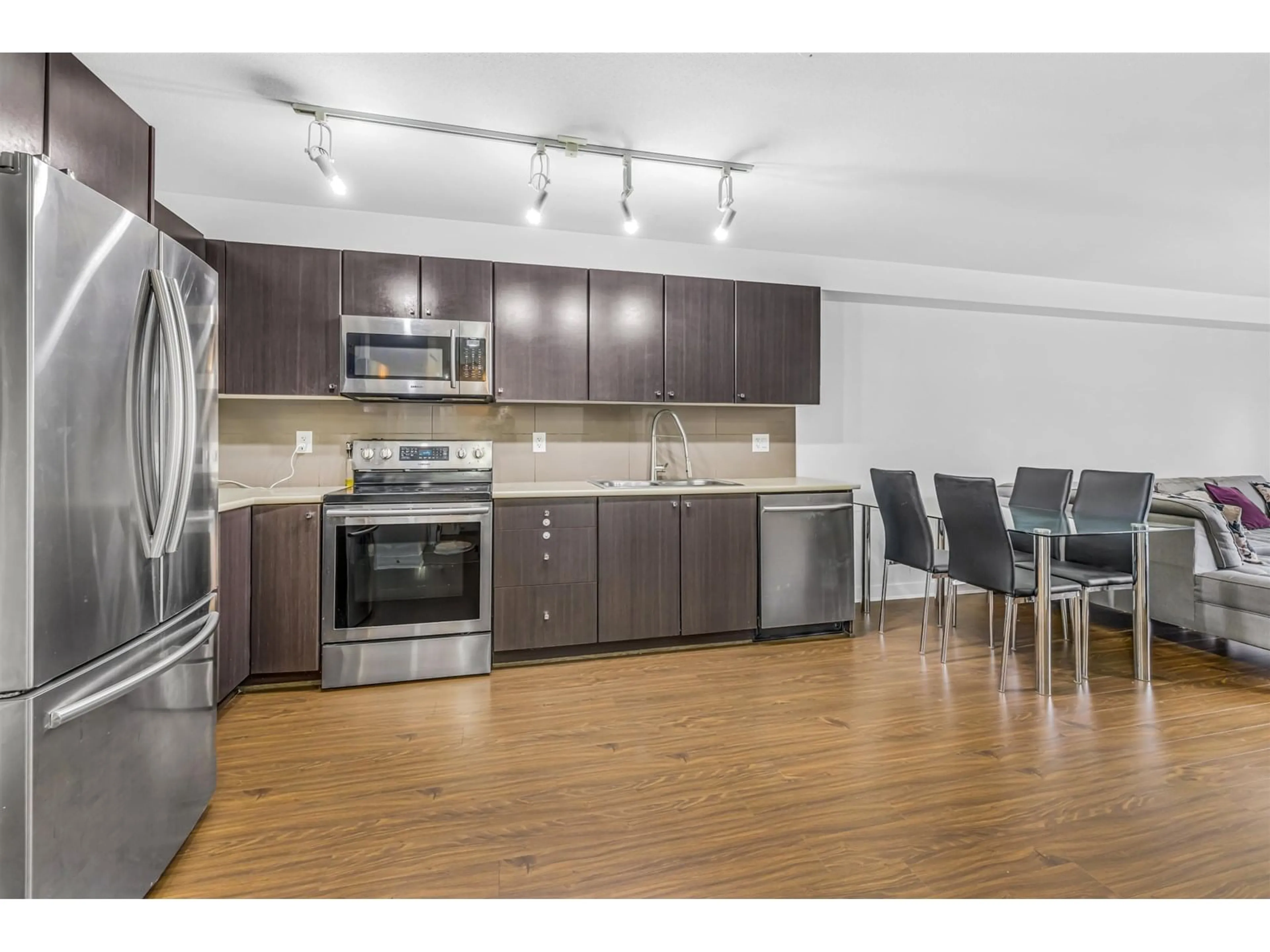 Standard kitchen, wood/laminate floor for 202 - 13740 75A, Surrey British Columbia V3W0E8