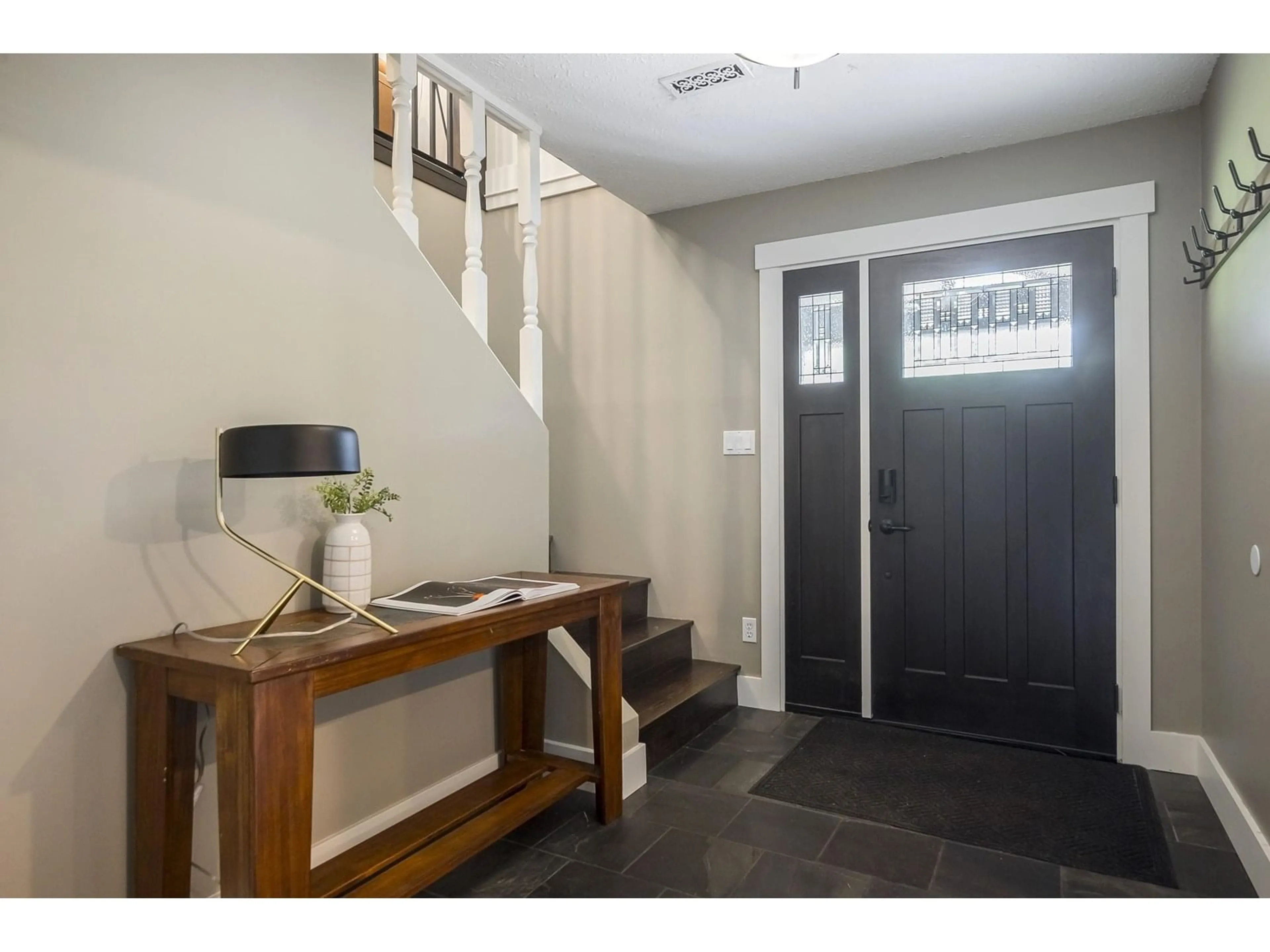 Indoor entryway for 9275 FRENICE, Langley British Columbia V1M2S2