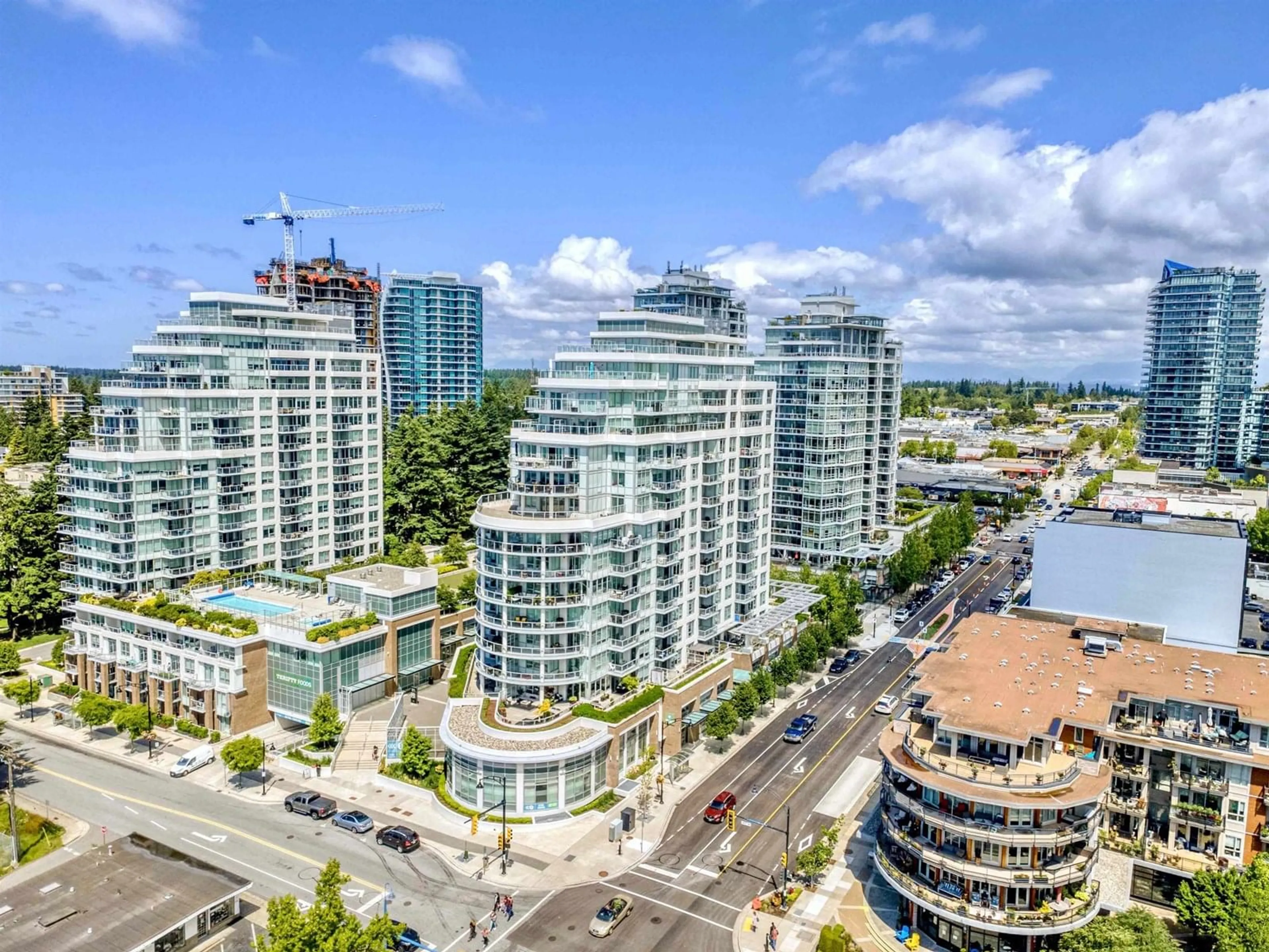 A pic from outside/outdoor area/front of a property/back of a property/a pic from drone, city buildings view from balcony for #401 1441 JOHNSTON RD., White Rock British Columbia V4B3Z4