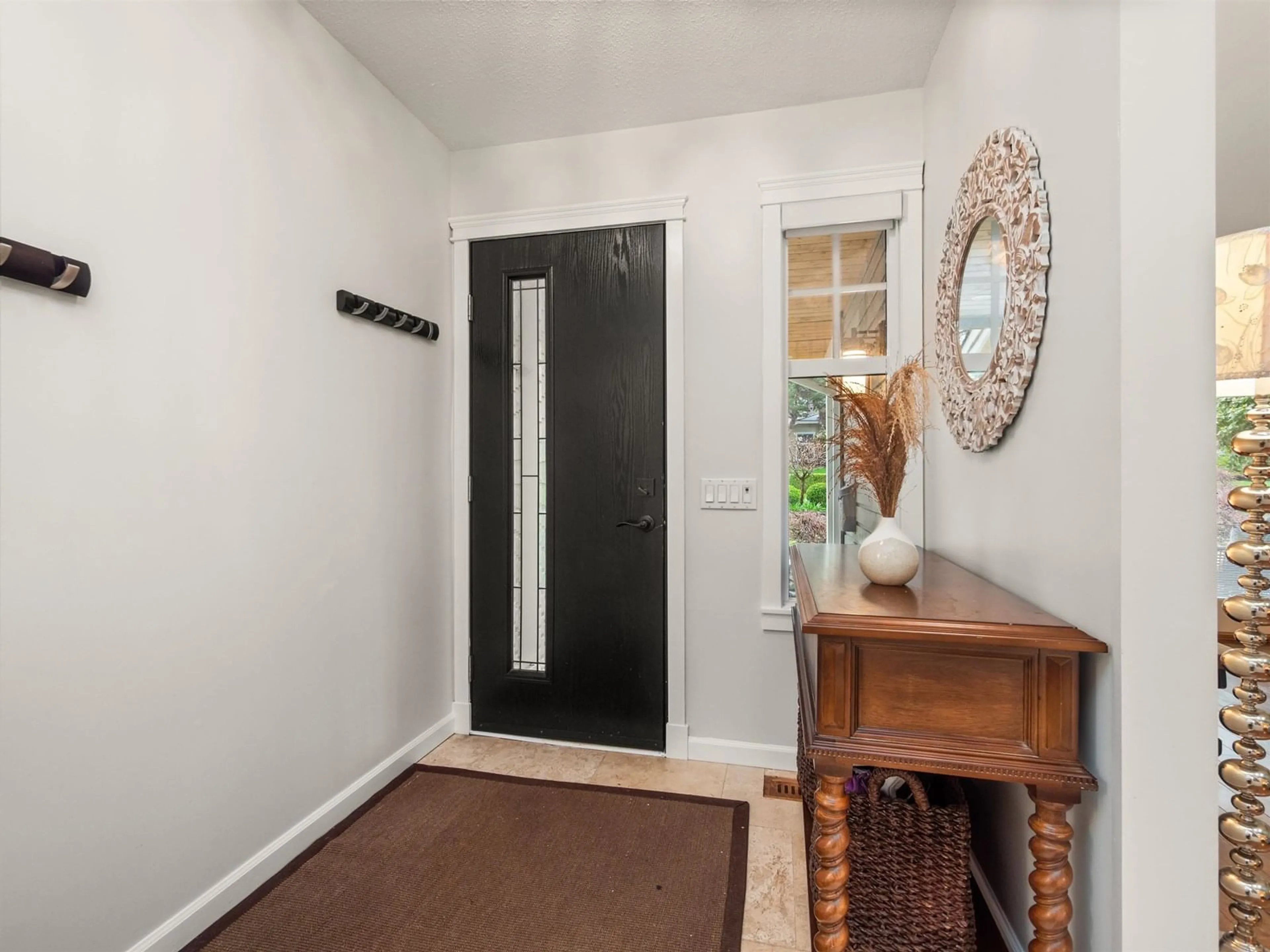 Indoor entryway for 5919 BRIARWOOD, Delta British Columbia V4E2X1