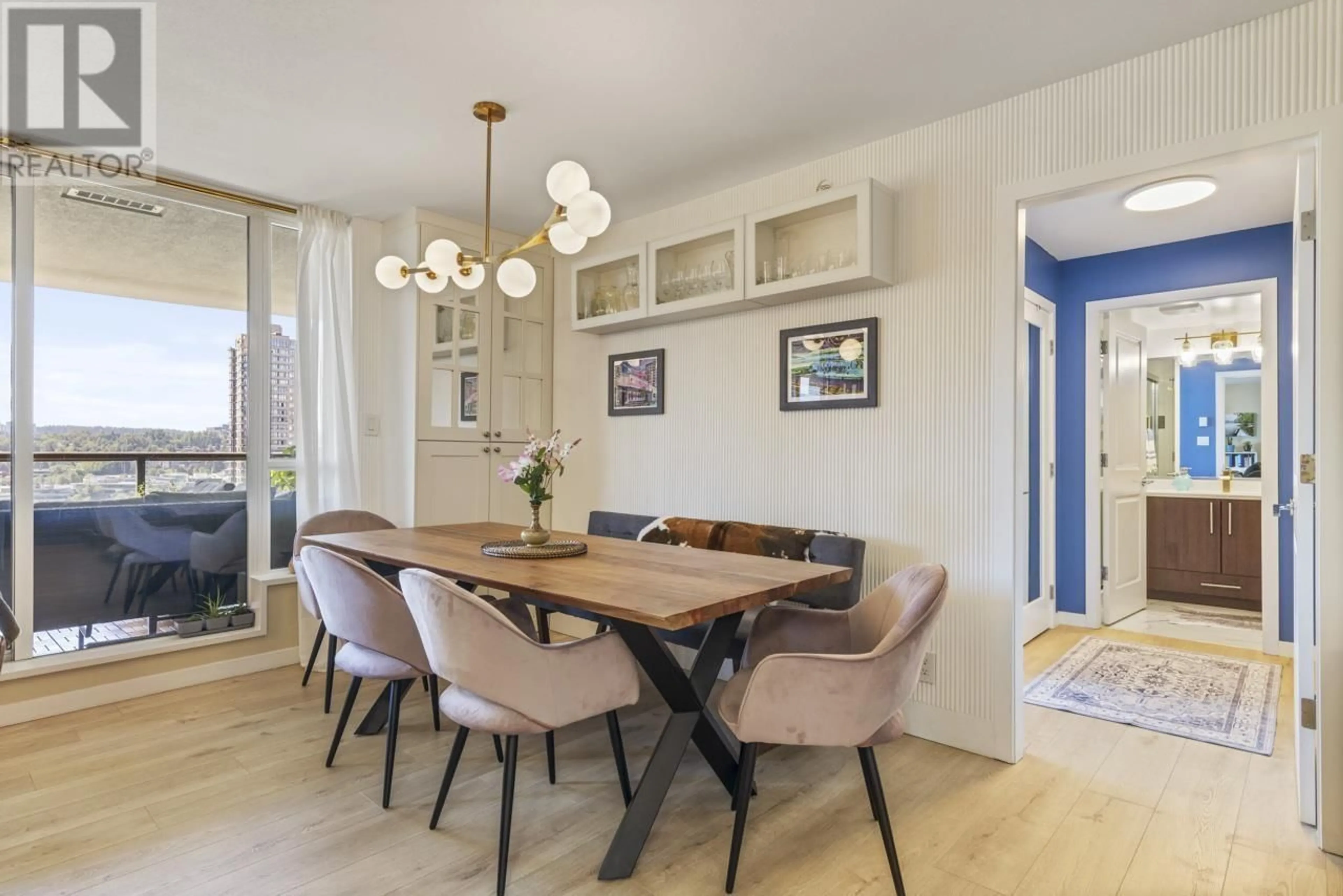 Dining room, wood/laminate floor for 1402 - 2088 MADISON AVENUE, Burnaby British Columbia V5C6T5