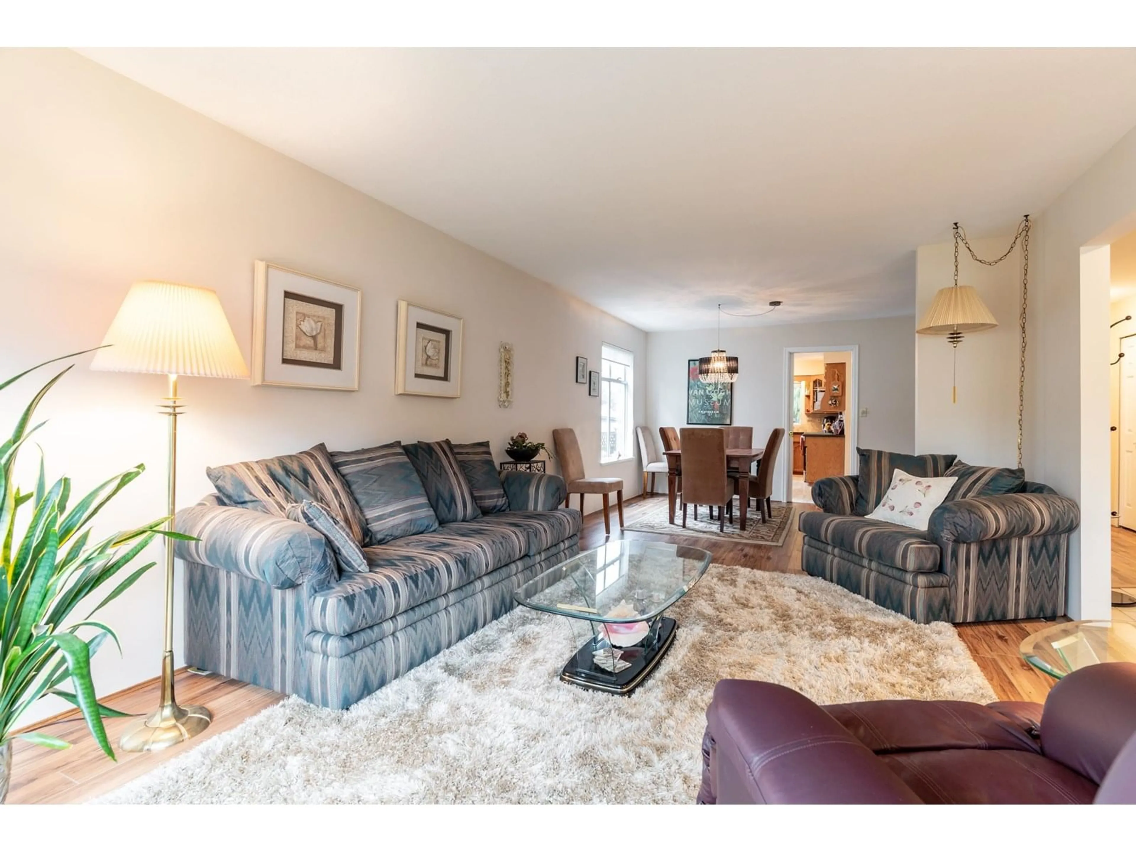 Living room with furniture, unknown for 1135 163B, Surrey British Columbia V4A8E8