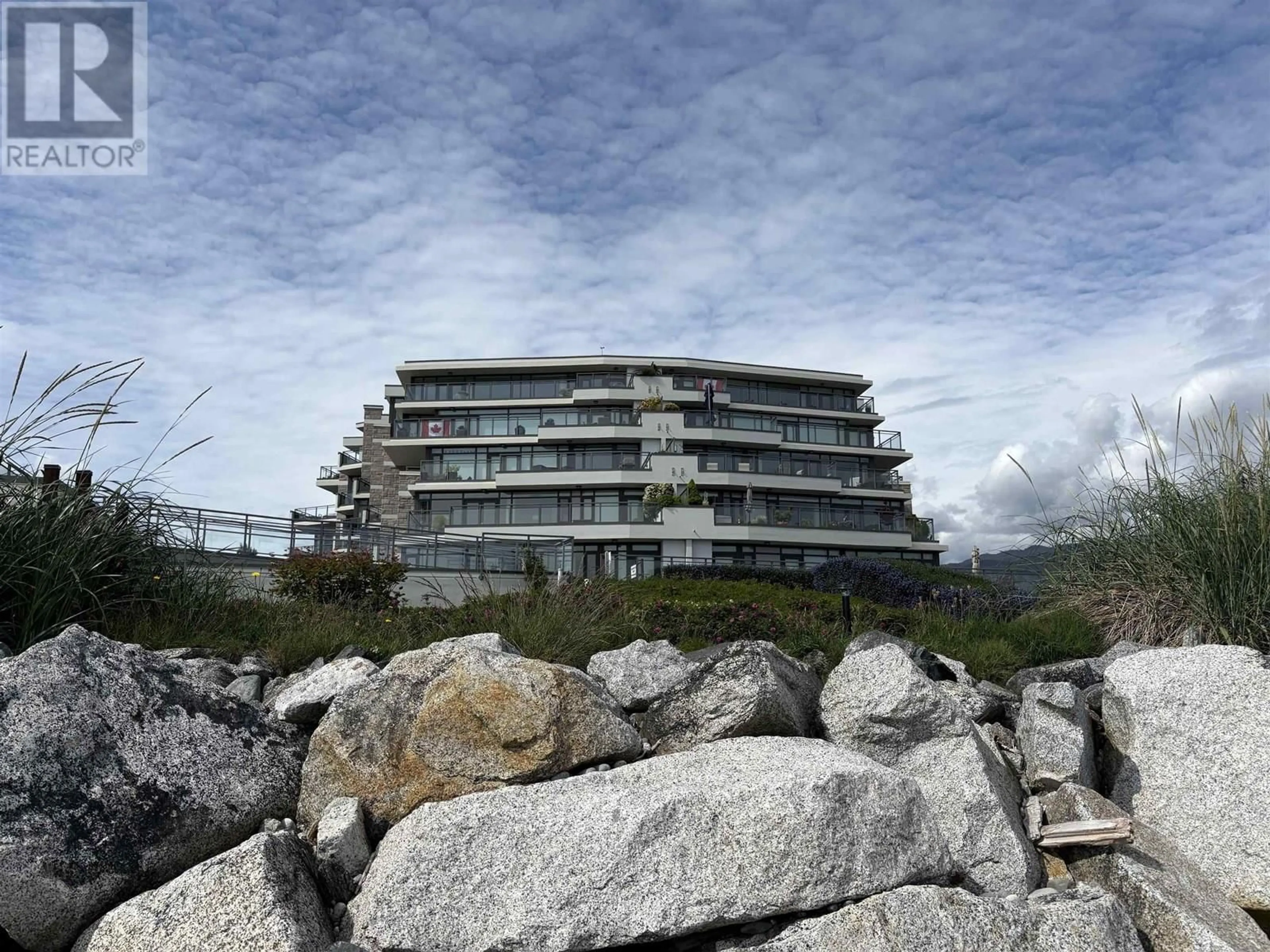 Blurry image for 212 - 5665 TEREDO STREET, Sechelt British Columbia V7Z0J2