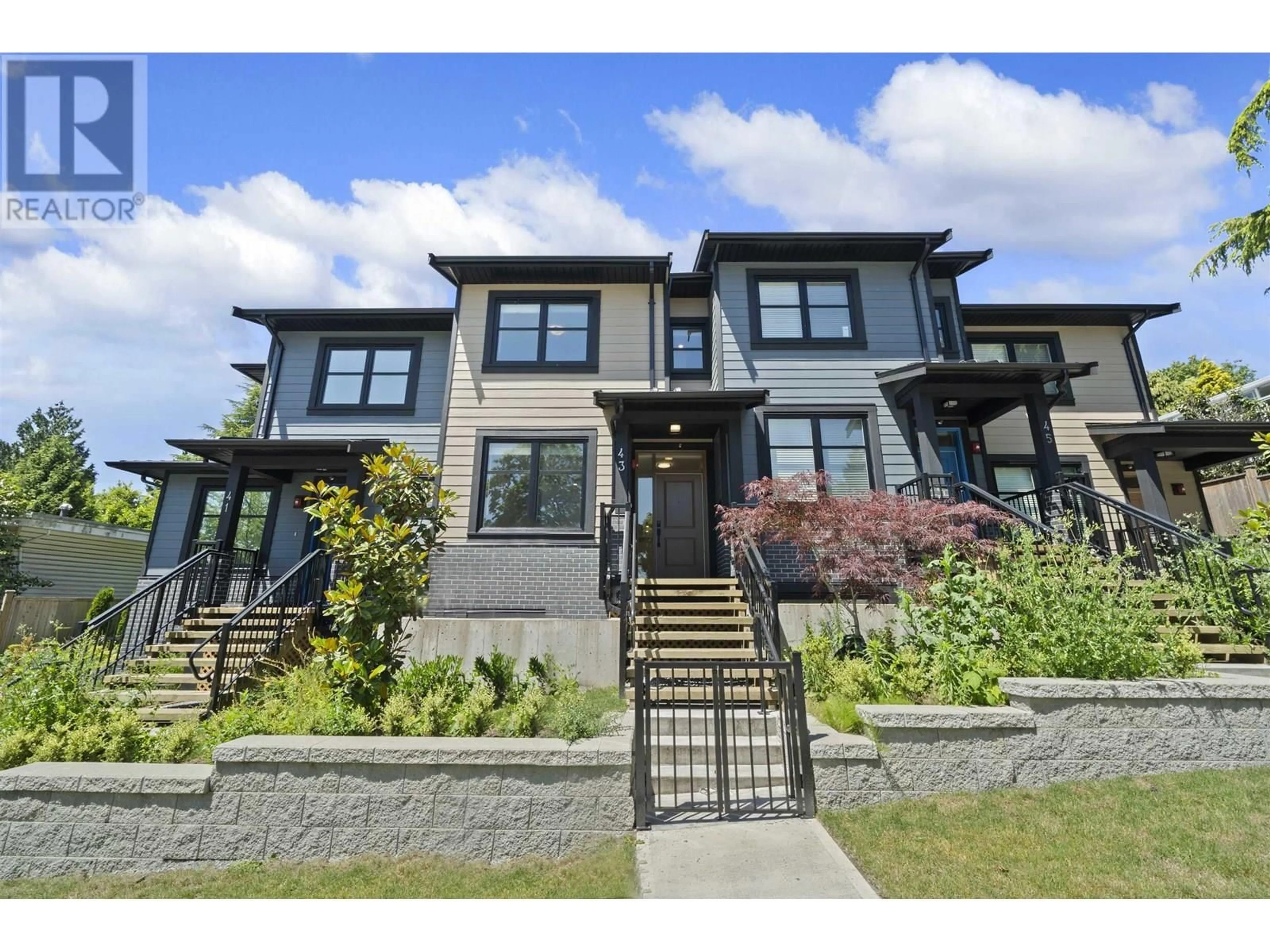 Home with brick exterior material, street for 43 EIGHTH AVENUE, New Westminster British Columbia V3L4J4