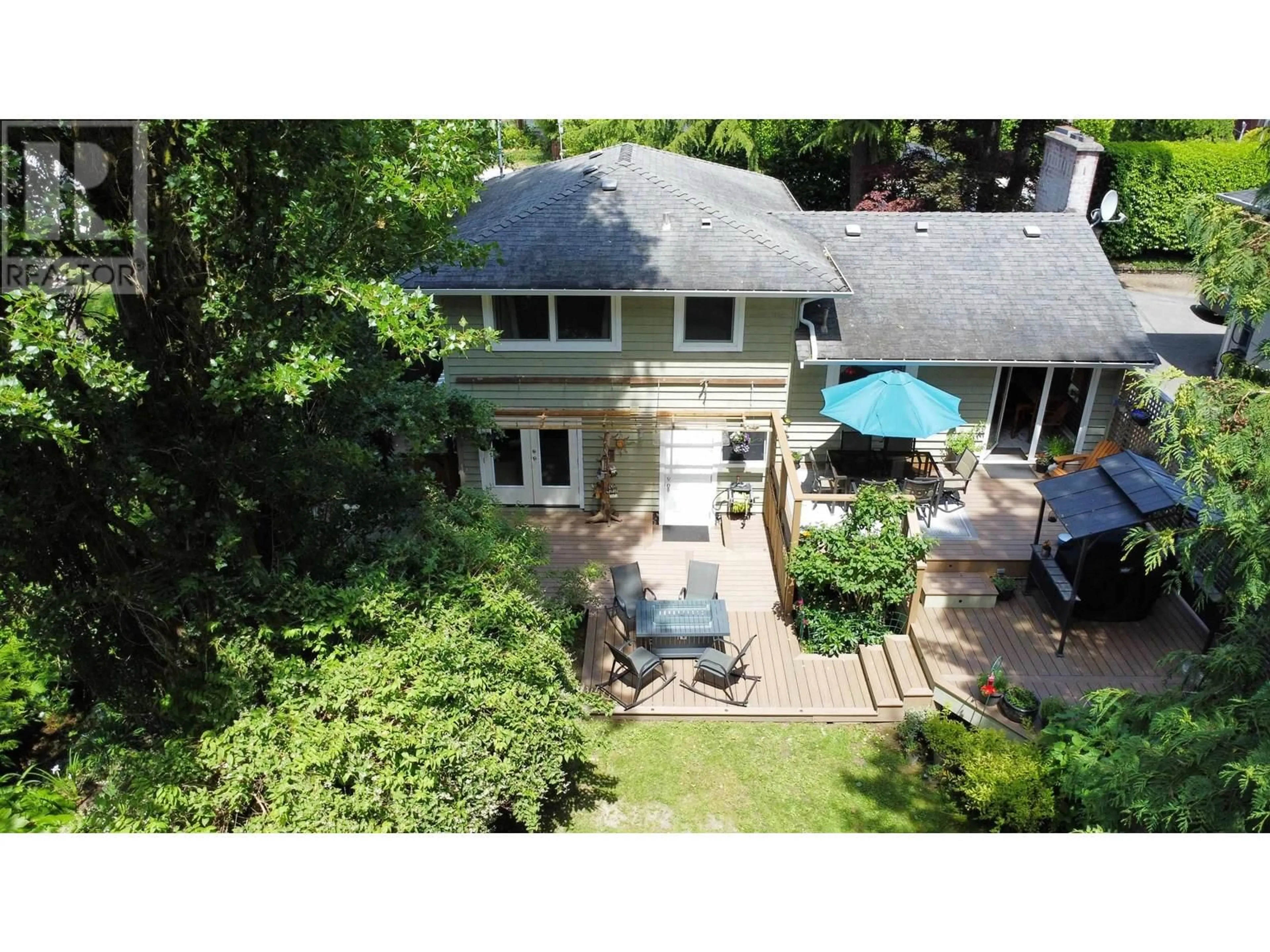 A pic from outside/outdoor area/front of a property/back of a property/a pic from drone, unknown for 1231 FREDERICK ROAD, North Vancouver British Columbia V7K1J3